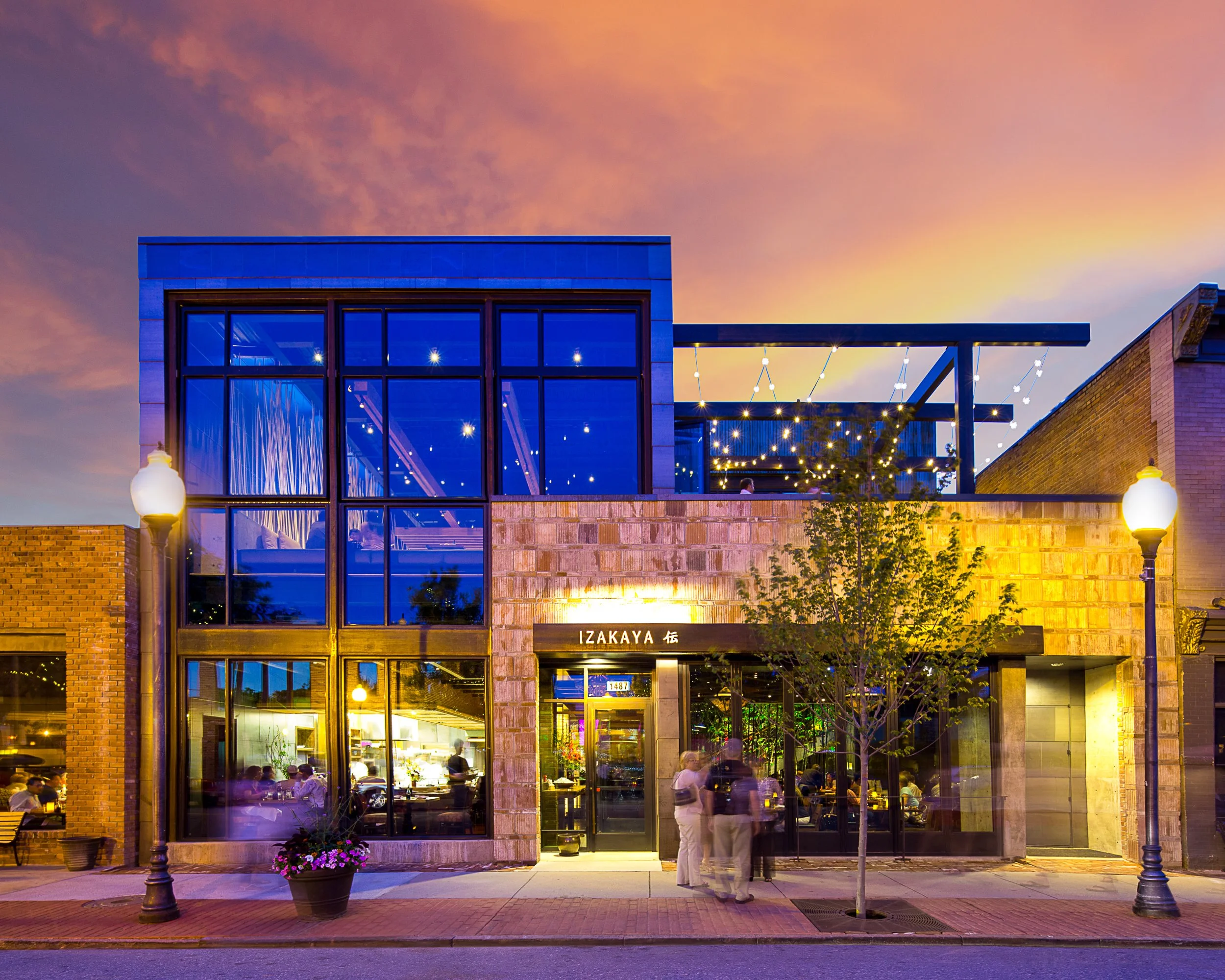 IZAKAYA DEN — Roth Sheppard Architects
