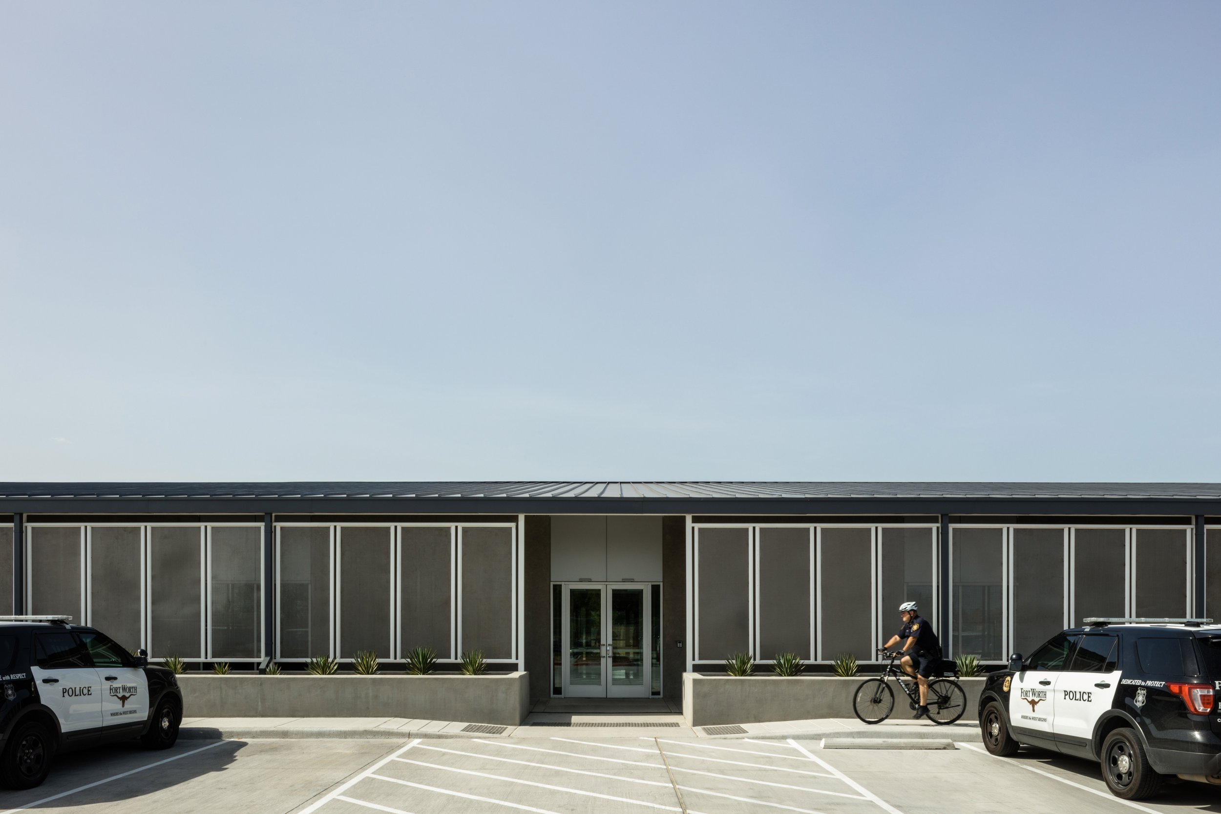 Fort Worth Police Department 6th Patrol Division — Roth Sheppard Architects