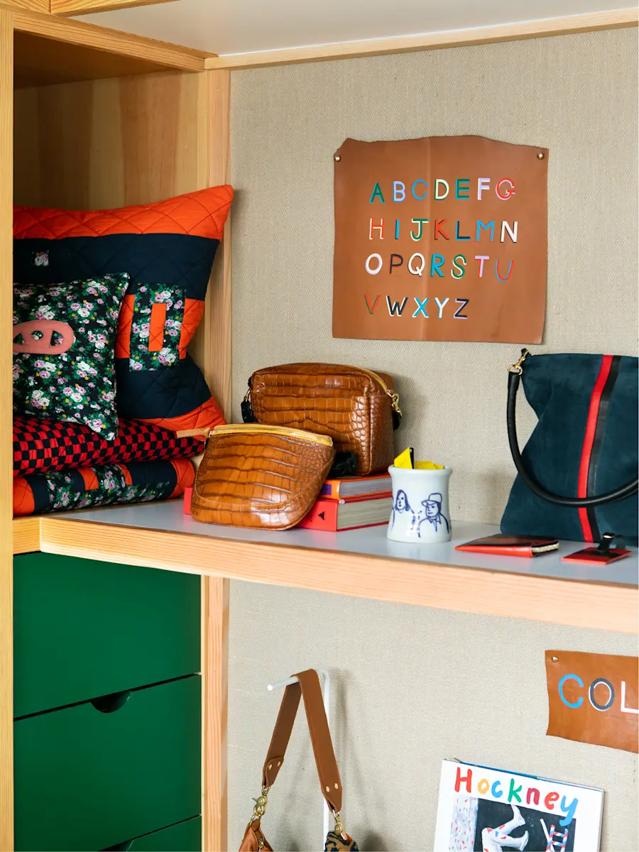 Clare V. — Commune Design