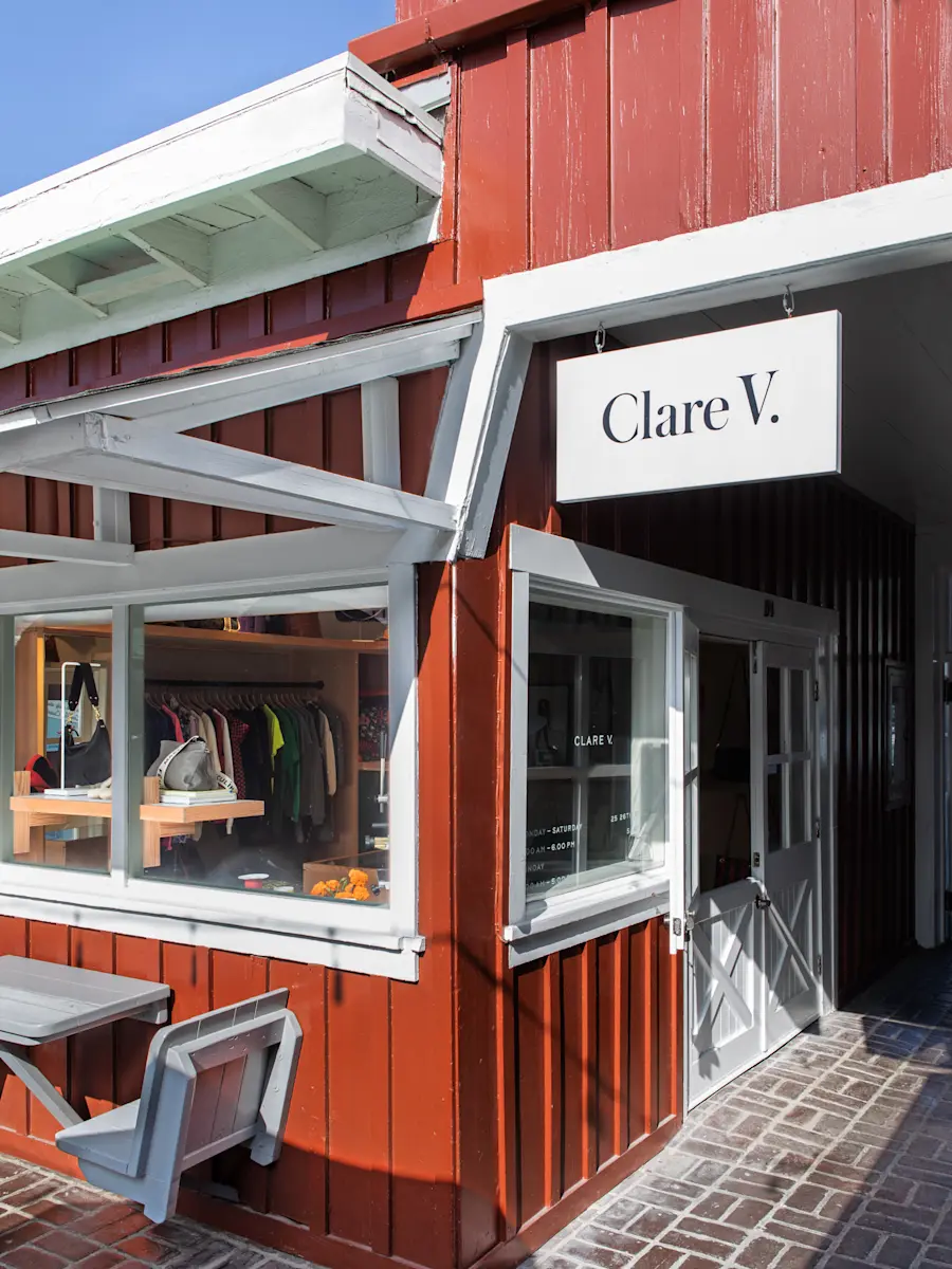Clare V. — Commune Design