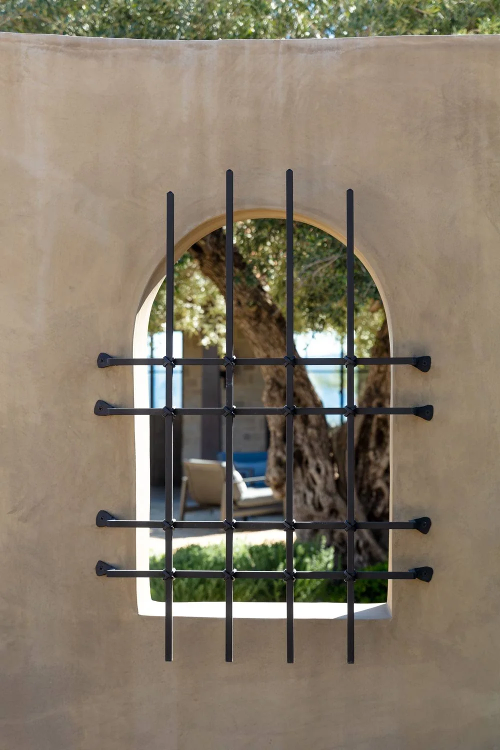 Rancho Los Olivos — Tom Meaney