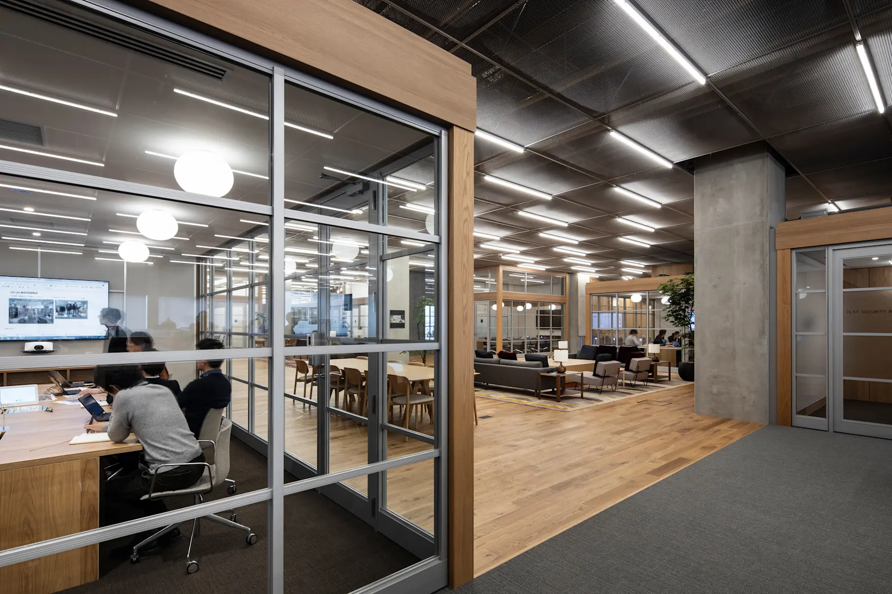 Fast Retailing — Commune Design