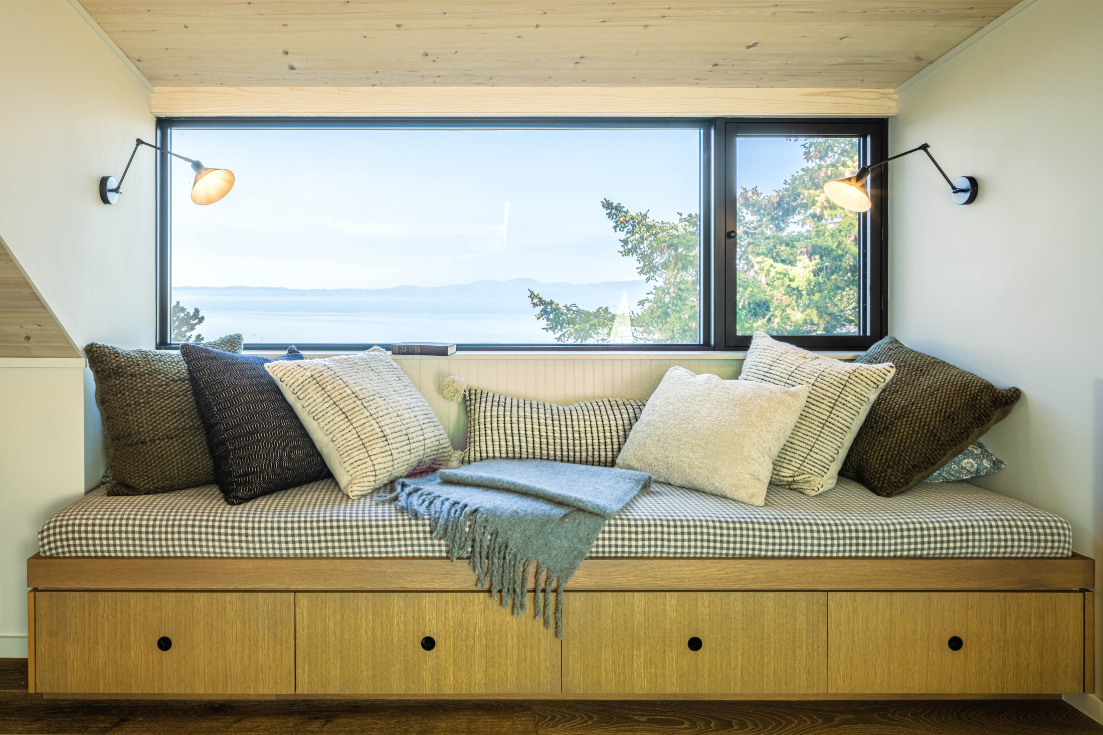 Heliotrope — Lopez Lookout — Heliotrope Architects