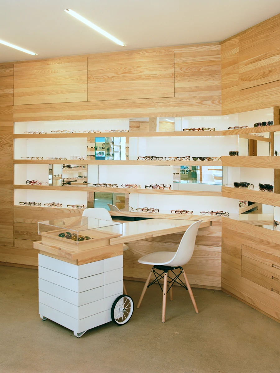 Oliver Peoples — Commune Design