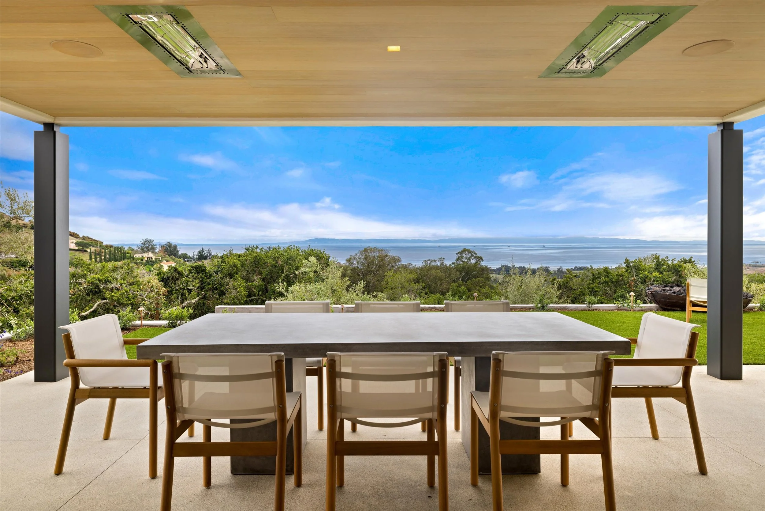 EAST VALLEY RD — Becker Studios