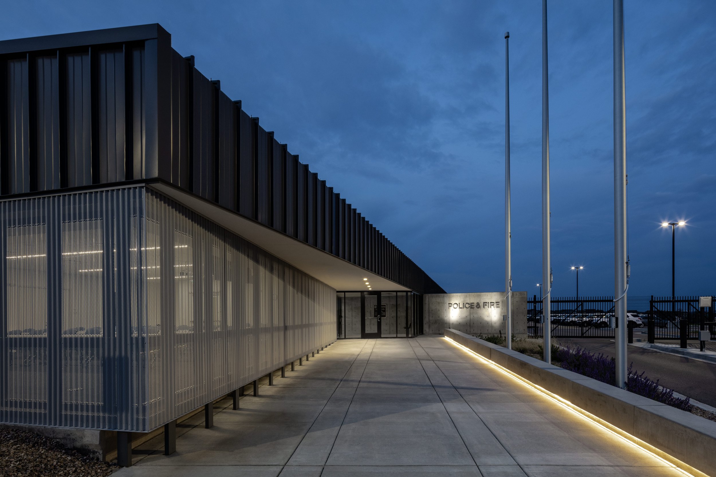 FOSSIL RIDGE PUBLIC SAFETY FACILITY — Roth Sheppard Architects