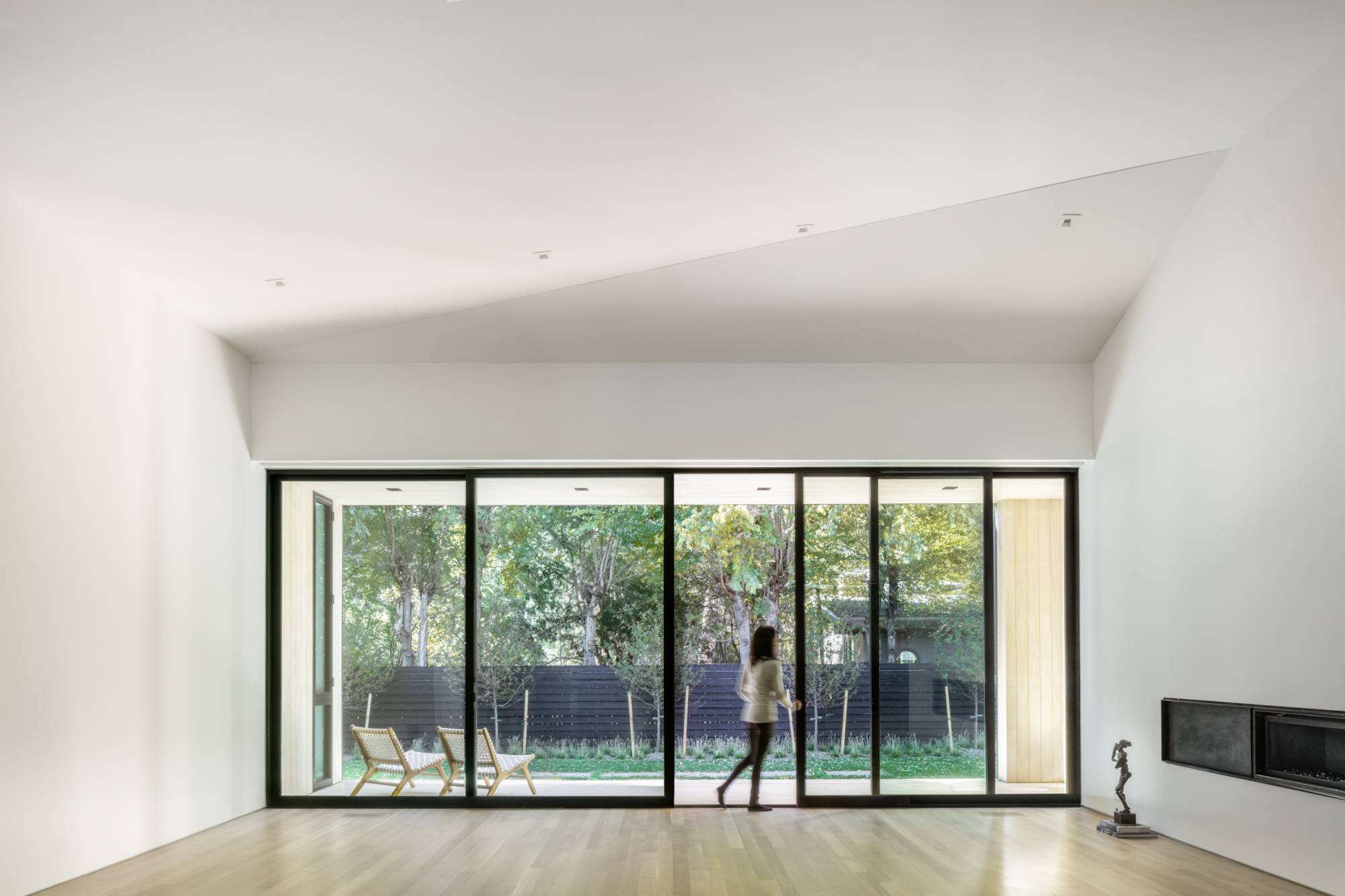 Vista Drive Pavilion — Studio B 