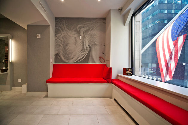 Roy Teeluck SalonCelebrity hair artist Roy Teeluck's salon — Studio Vural Architects