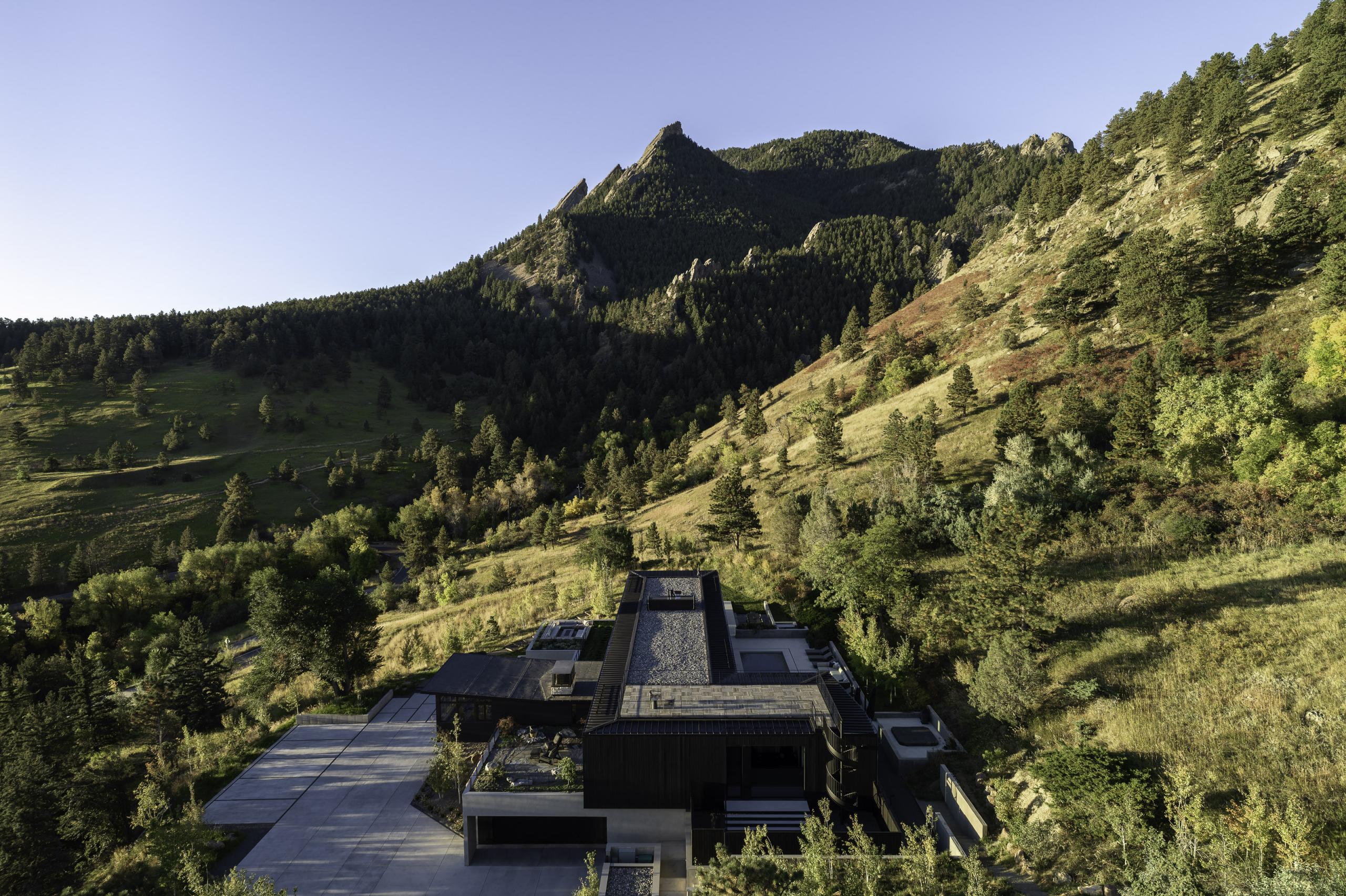 Panorama House — Studio B 
