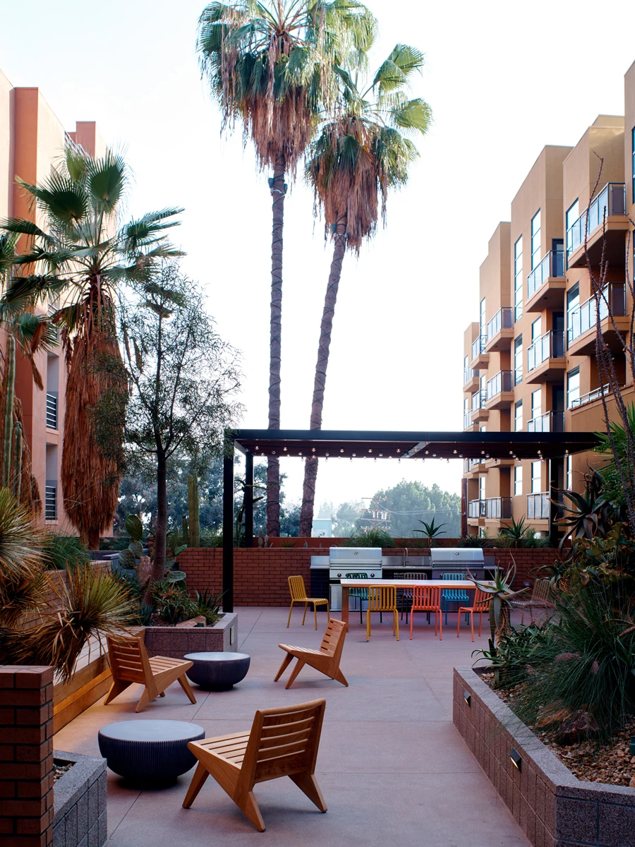El Centro — Commune Design
