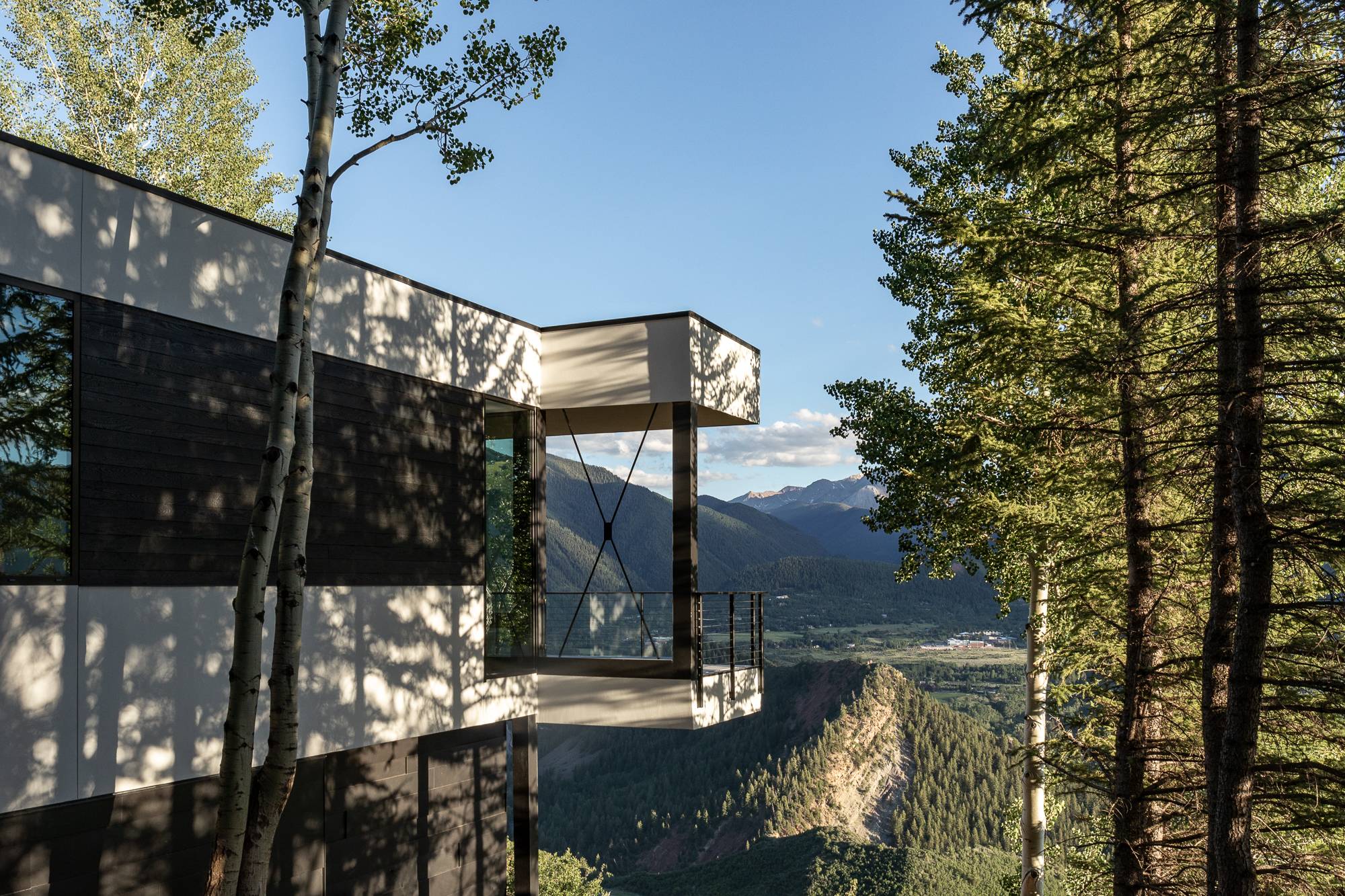 Starwood Residence — Studio B 