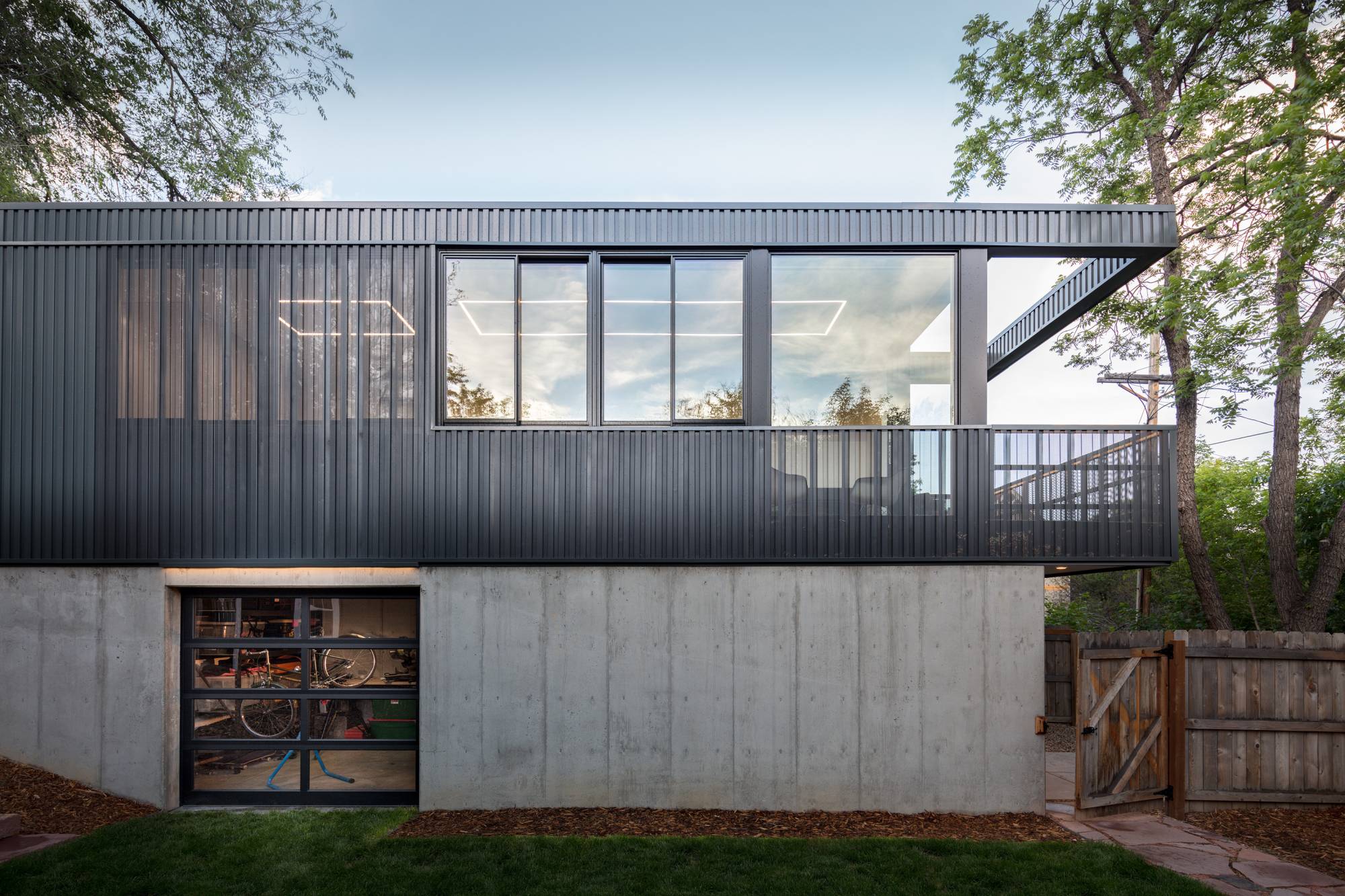 Space Pod — Studio B 