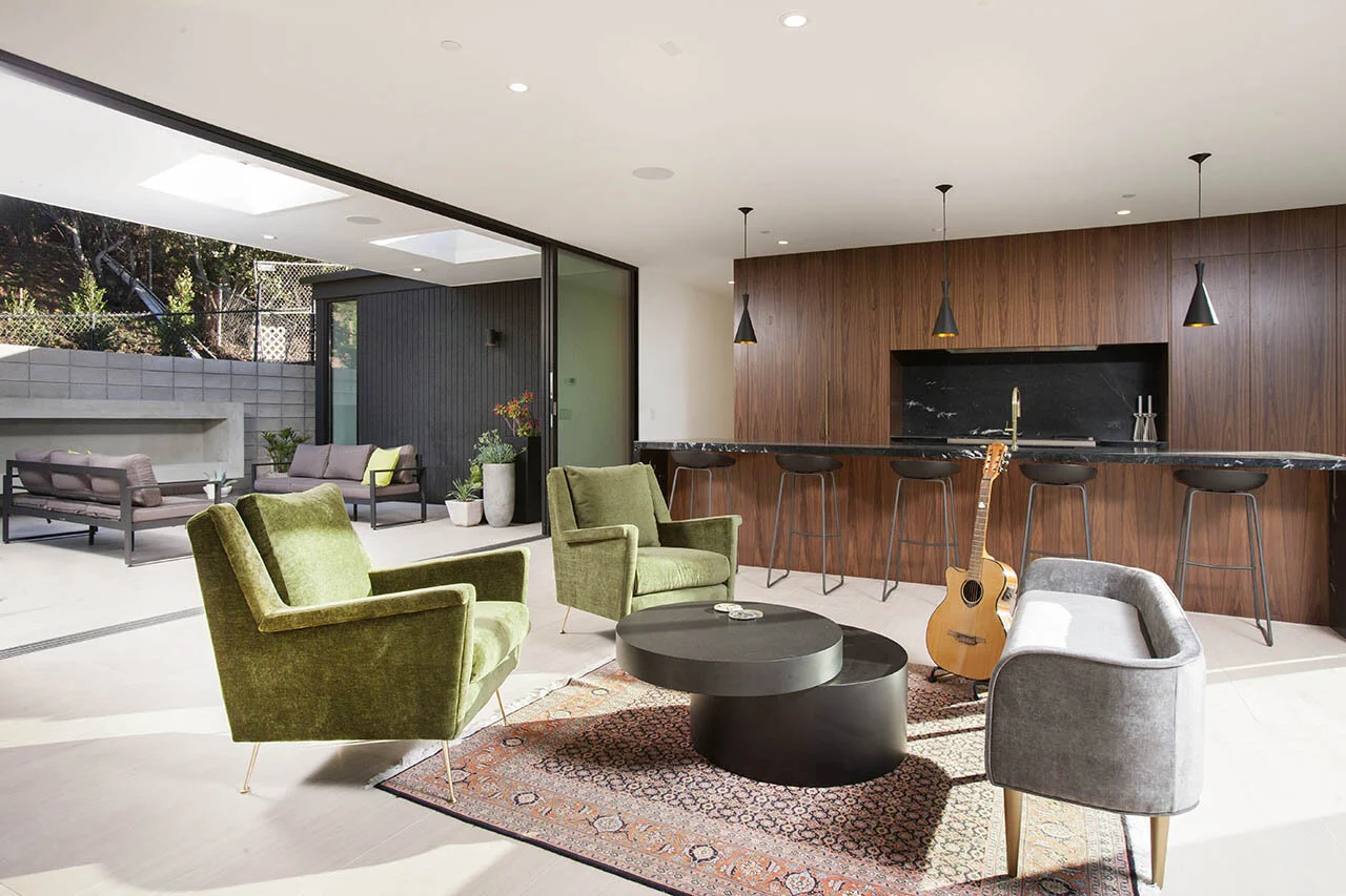 Amineh — Nakhshab Development Design