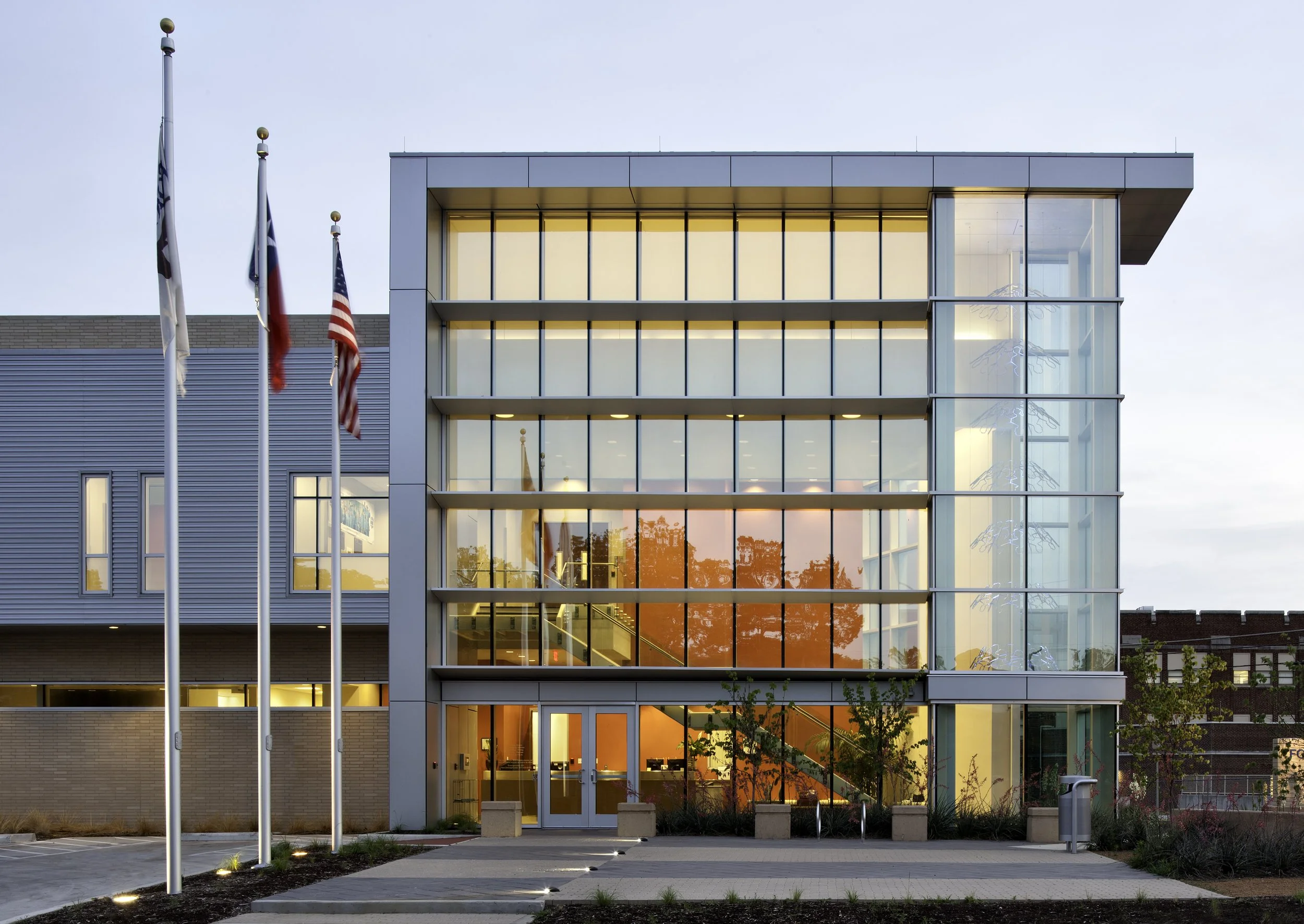 POLYTECHNIC HEIGHTS NEIGHBORHOOD POLICE CENTER — Roth Sheppard Architects