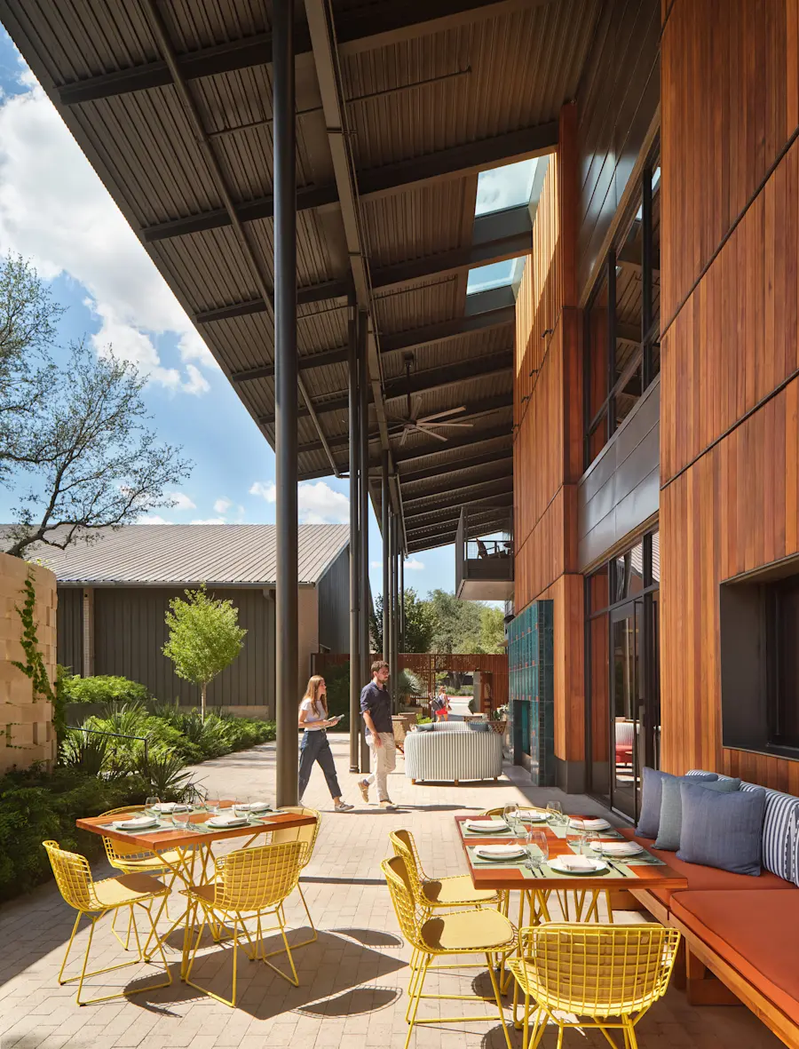 Banner House — Commune Design