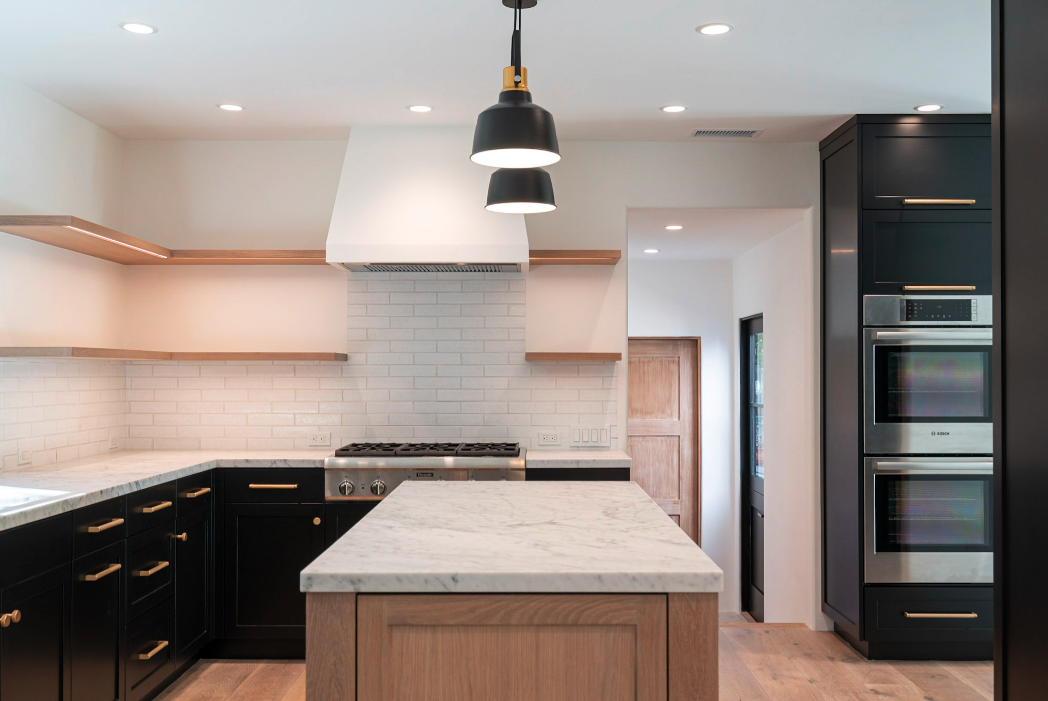 CONTEMPORARY COTTAGE — Becker Studios