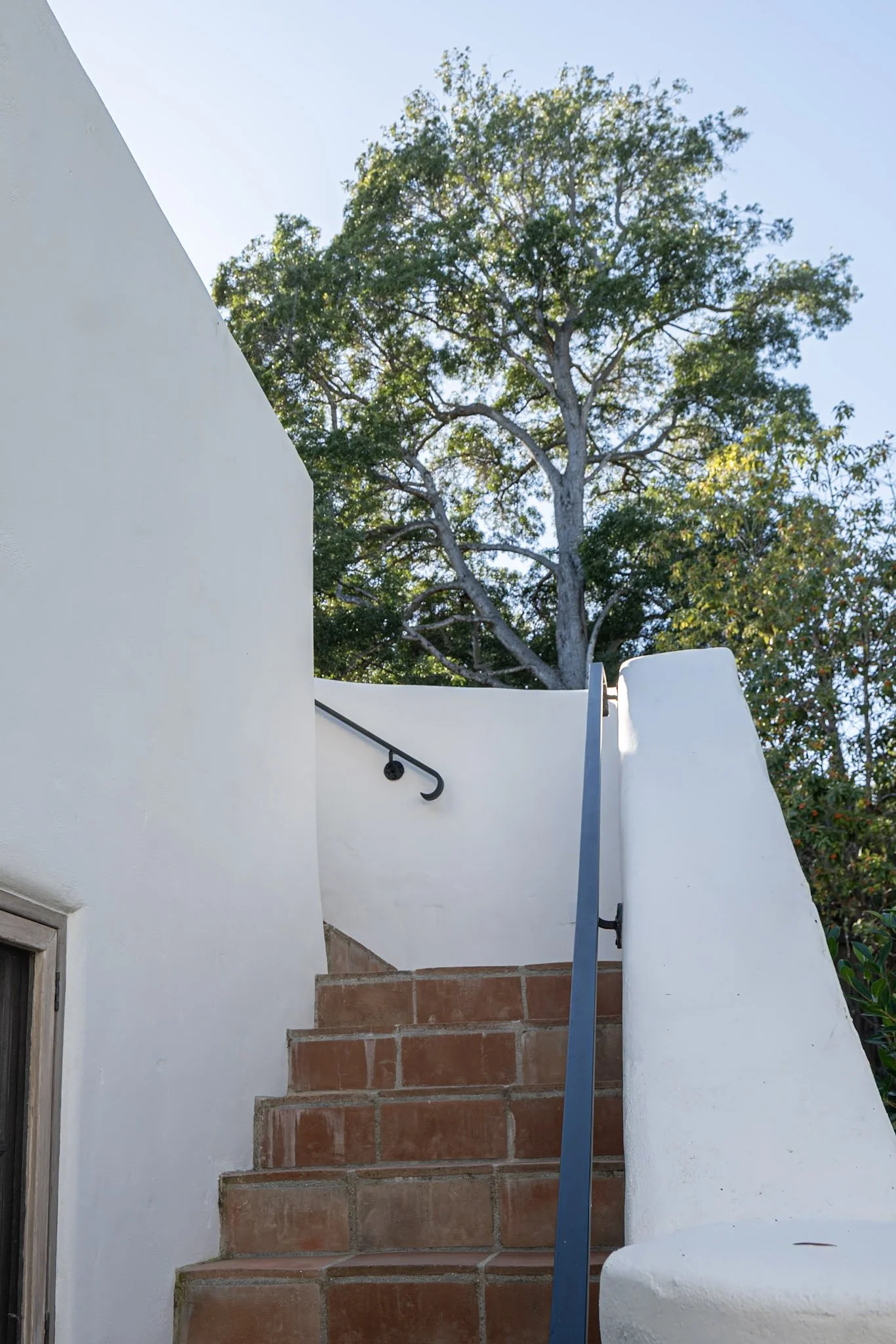 E. VALLEY HACIENDA — Becker Studios