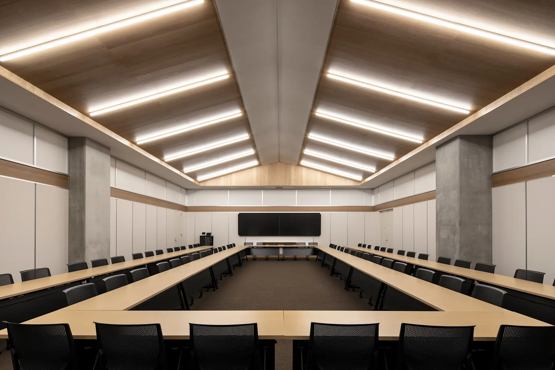 Fast Retailing — Commune Design