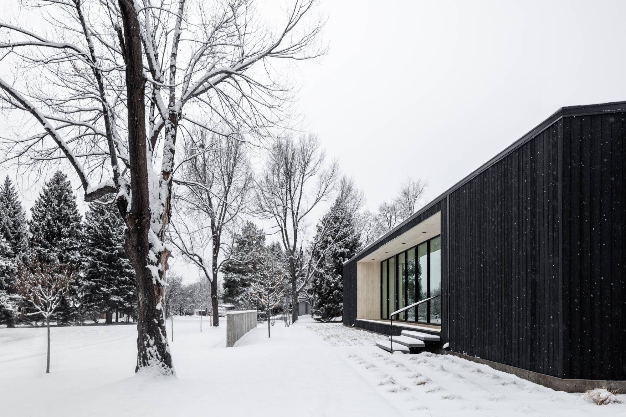 Vista Drive Pavilion — Studio B 