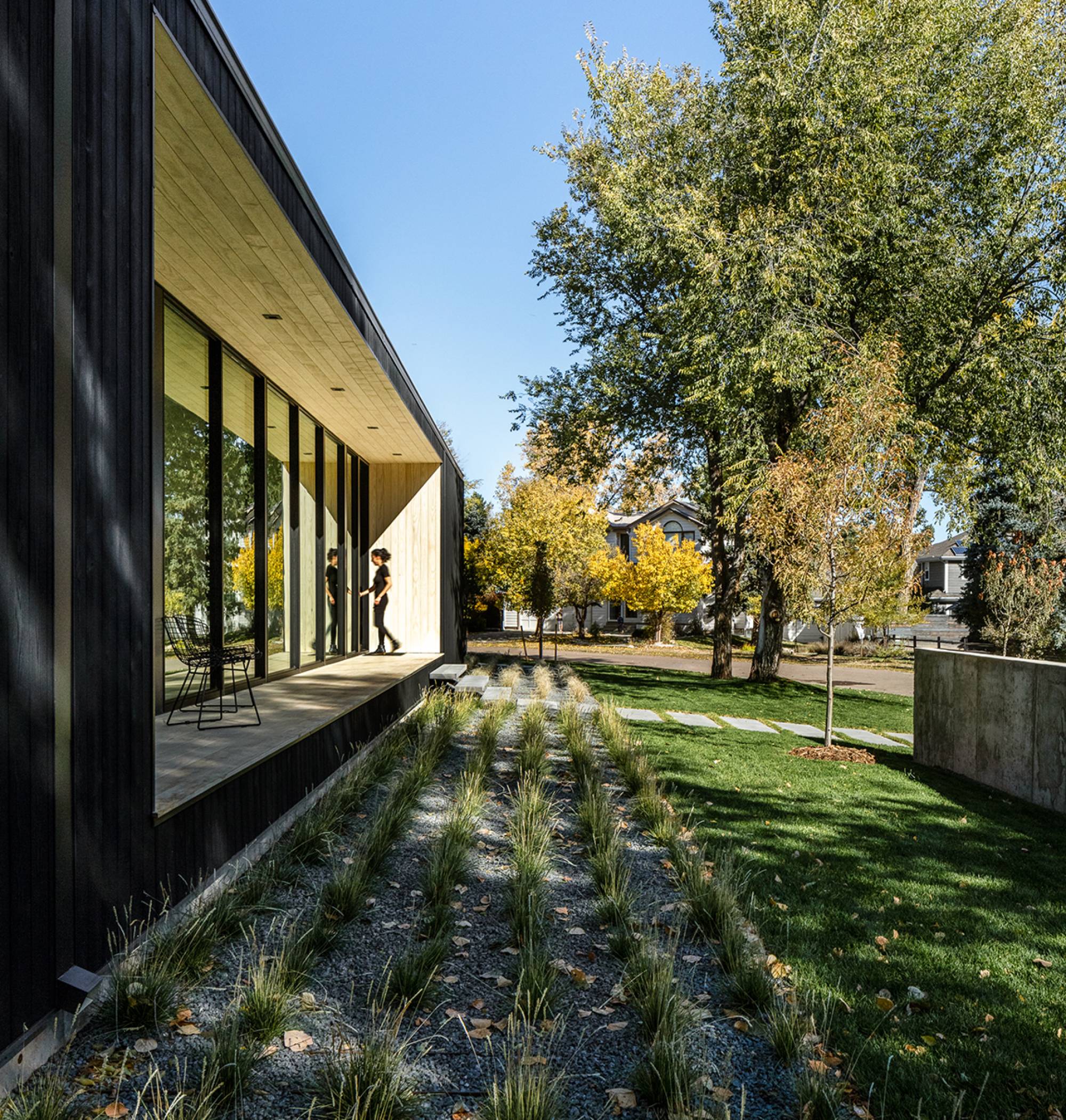 Vista Drive Pavilion — Studio B 