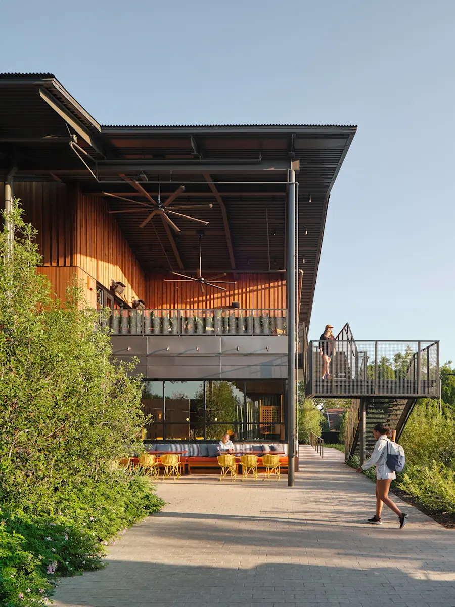 Banner House — Commune Design