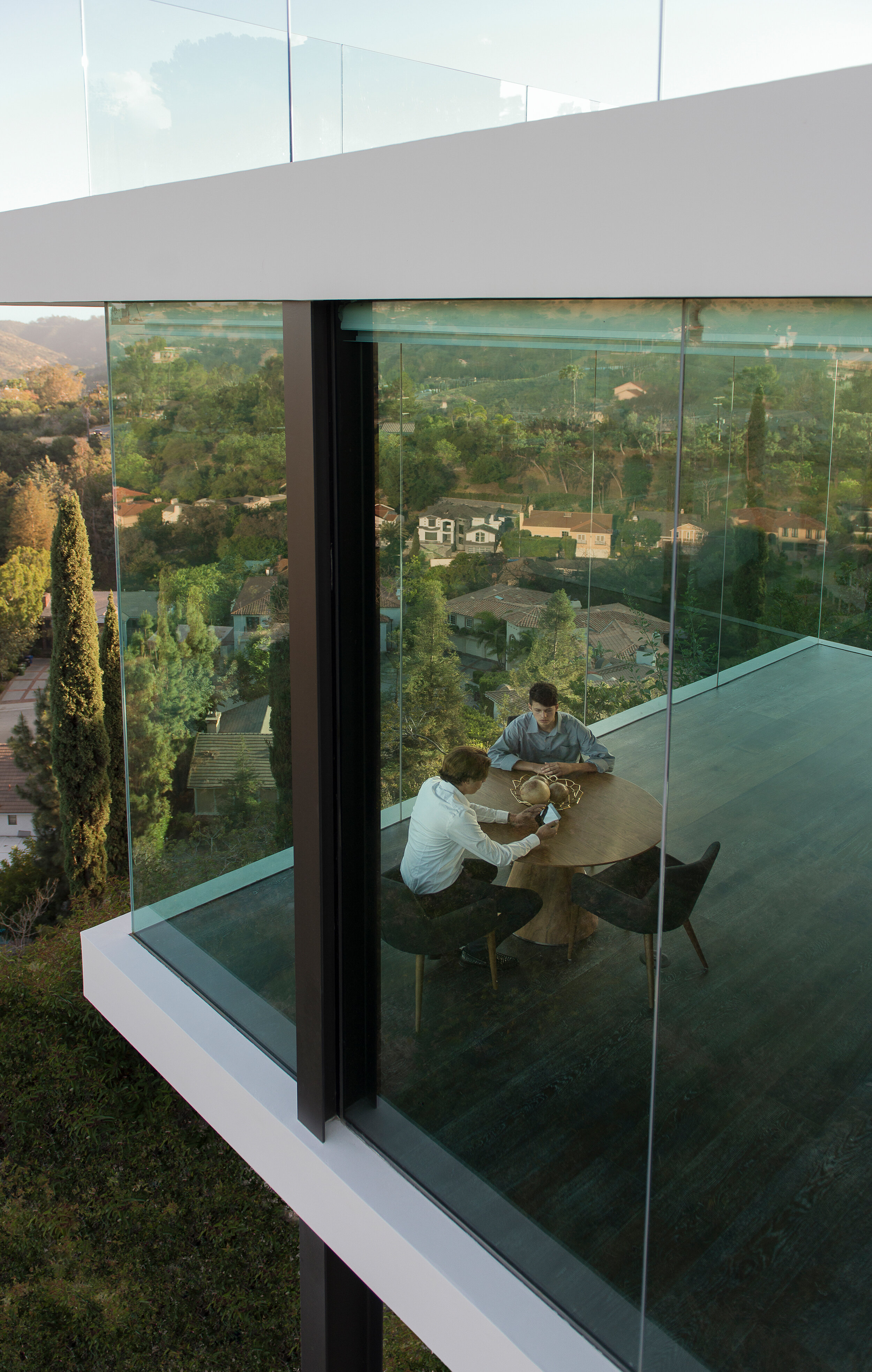 benedict canyon 2016, a west coast luxury modern home in Beverly Hills for views & outdoor living — whipple russell architects
