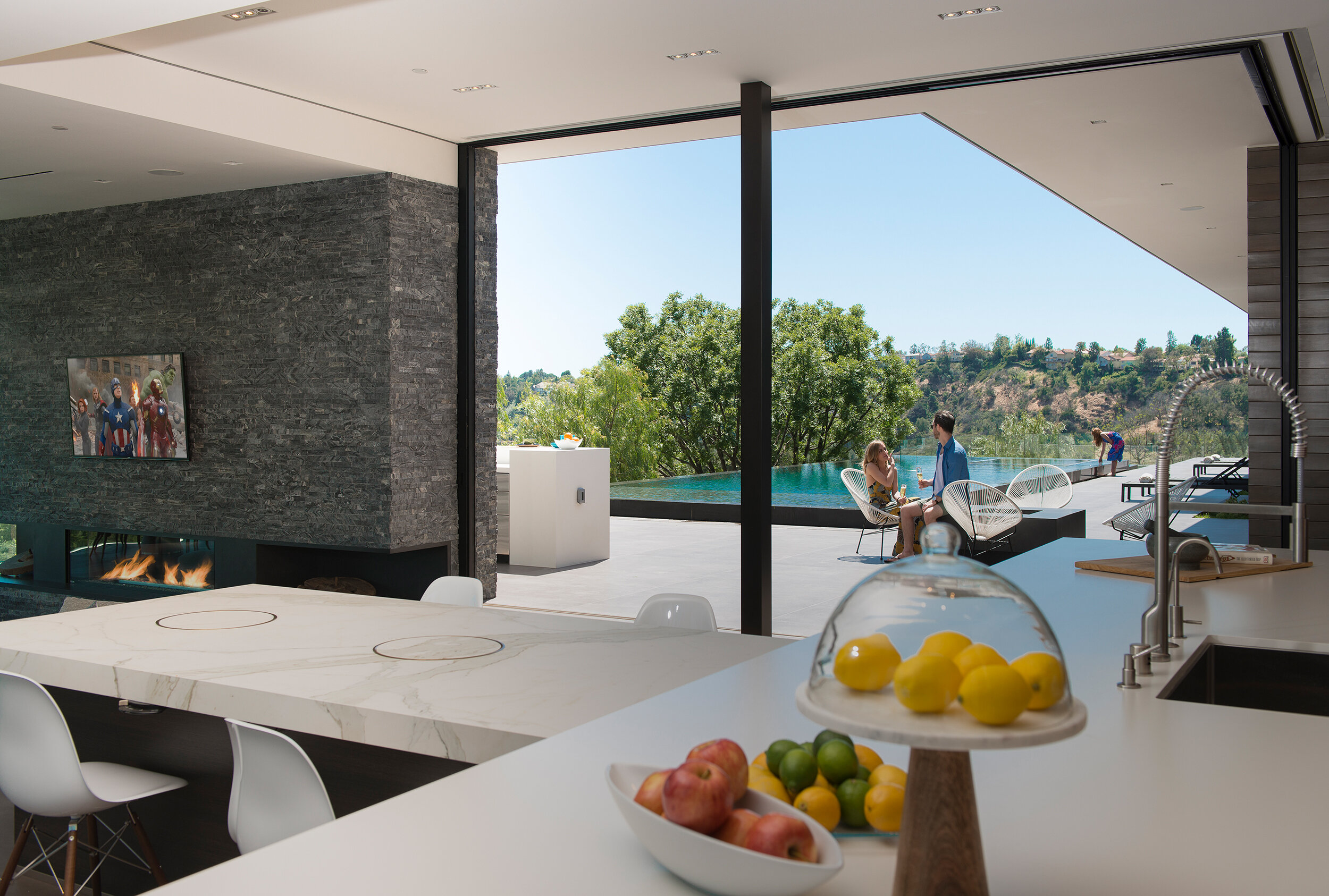 benedict canyon 2016, a west coast luxury modern home in Beverly Hills for views & outdoor living — whipple russell architects