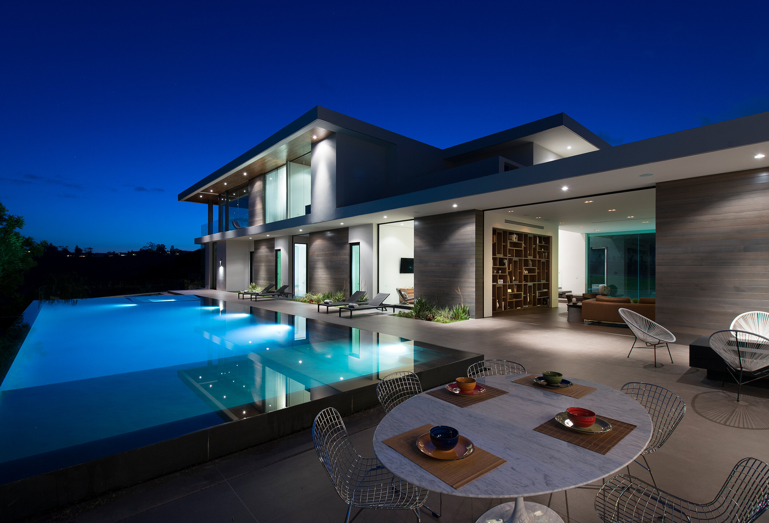 benedict canyon 2016, a west coast luxury modern home in Beverly Hills for views & outdoor living — whipple russell architects