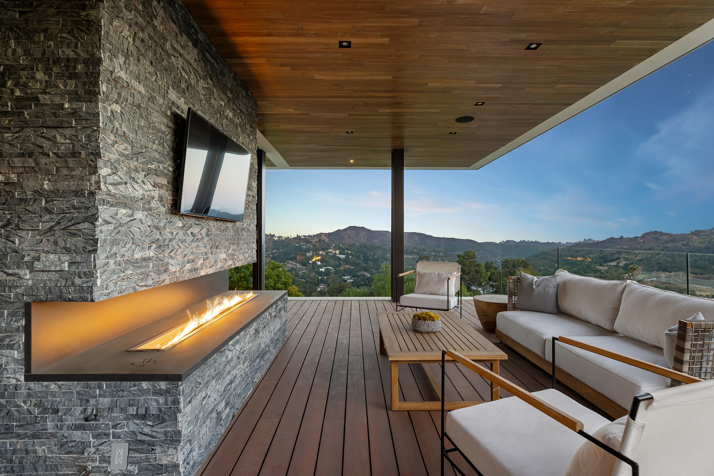 benedict canyon 2023, a modern indoor outdoor luxury resort style home in beverly hills — whipple russell architects