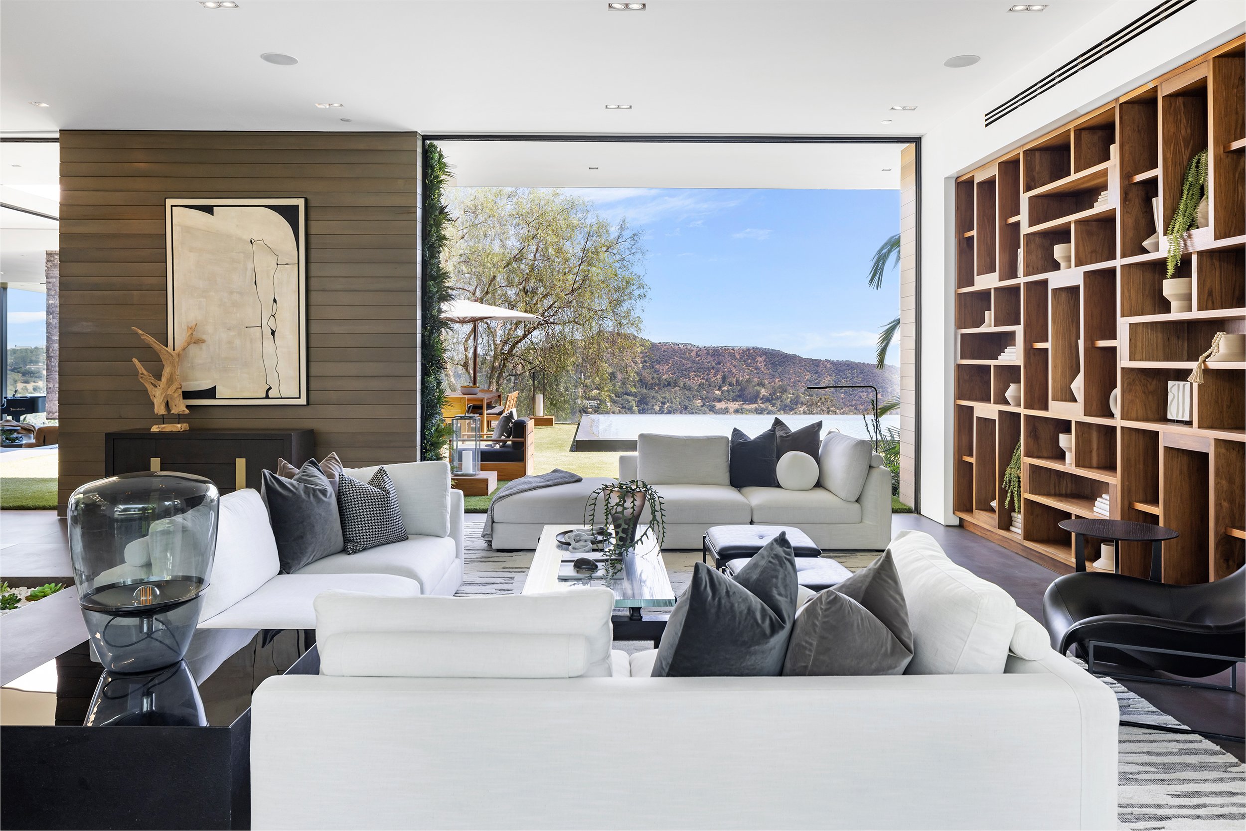 benedict canyon 2023, a modern indoor outdoor luxury resort style home in beverly hills — whipple russell architects