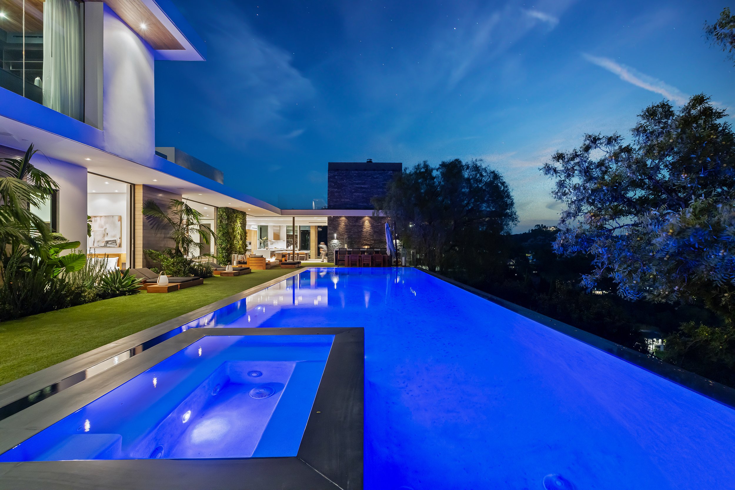 benedict canyon 2023, a modern indoor outdoor luxury resort style home in beverly hills — whipple russell architects
