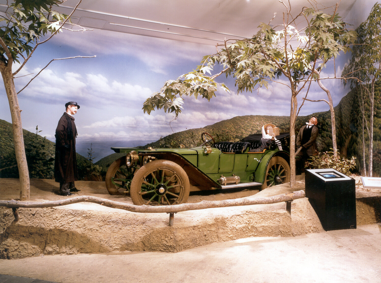 petersen automotive museum los angeles design — whipple russell architects