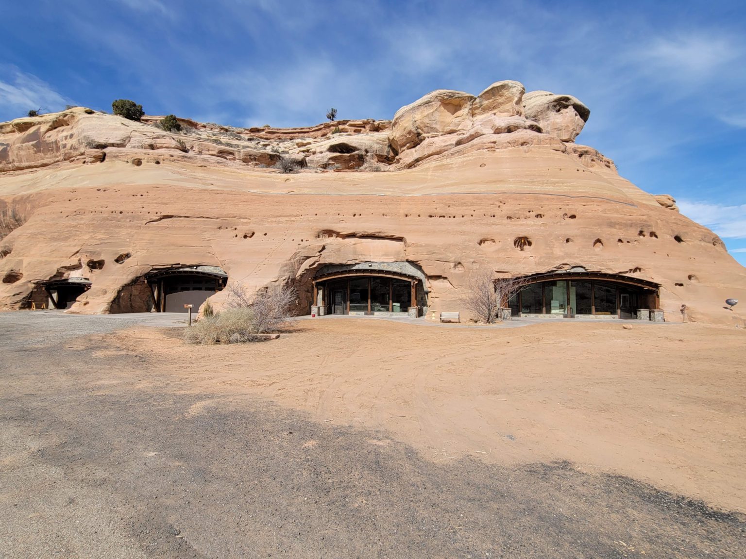 CLIFF DWELLING — bldg seed architects