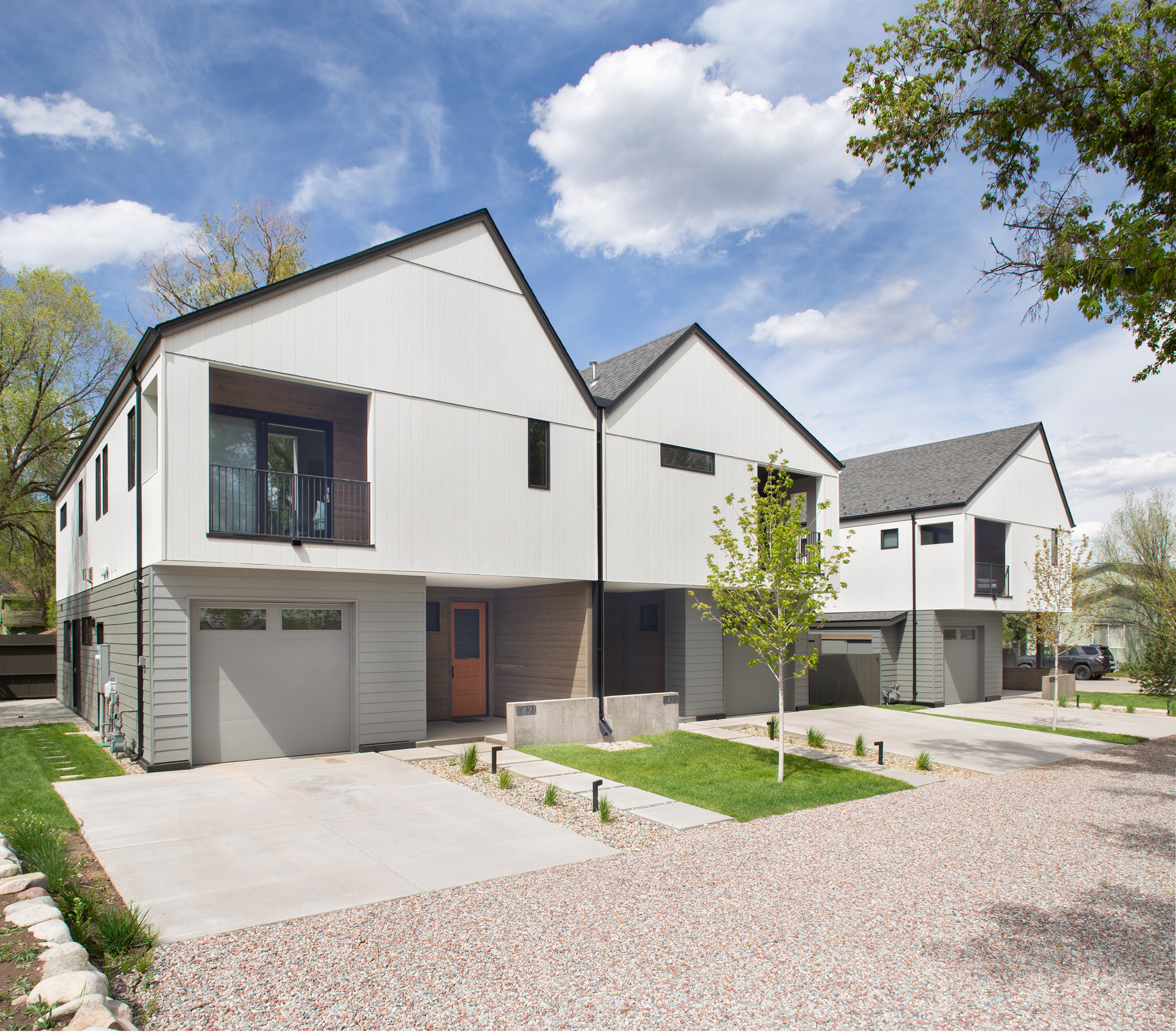 BROTHERS HOUSING — bldg seed architects