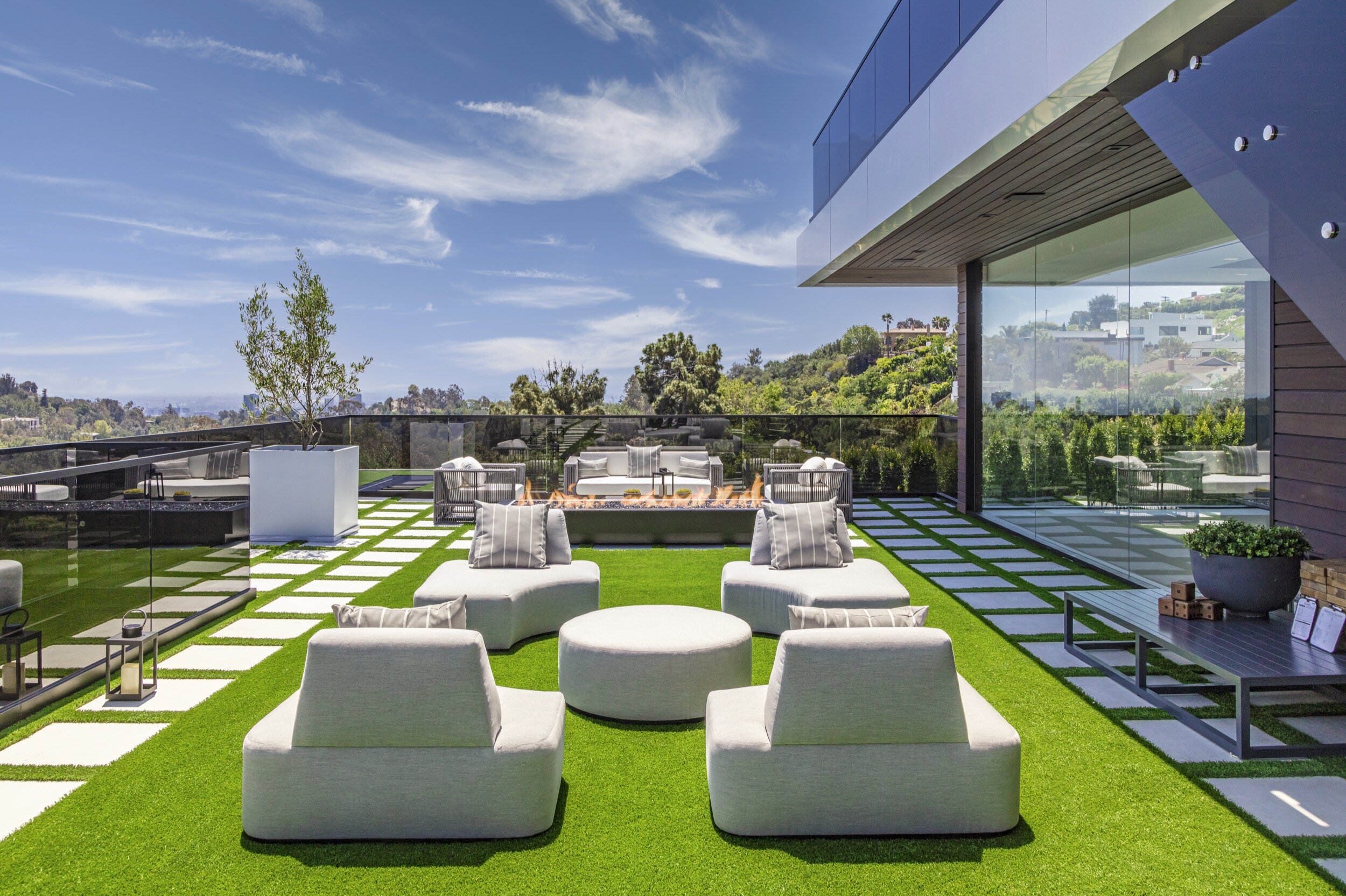 bundy drive, a modern resort style home with luxury entertainment spaces in brentwood, la — whipple russell architects