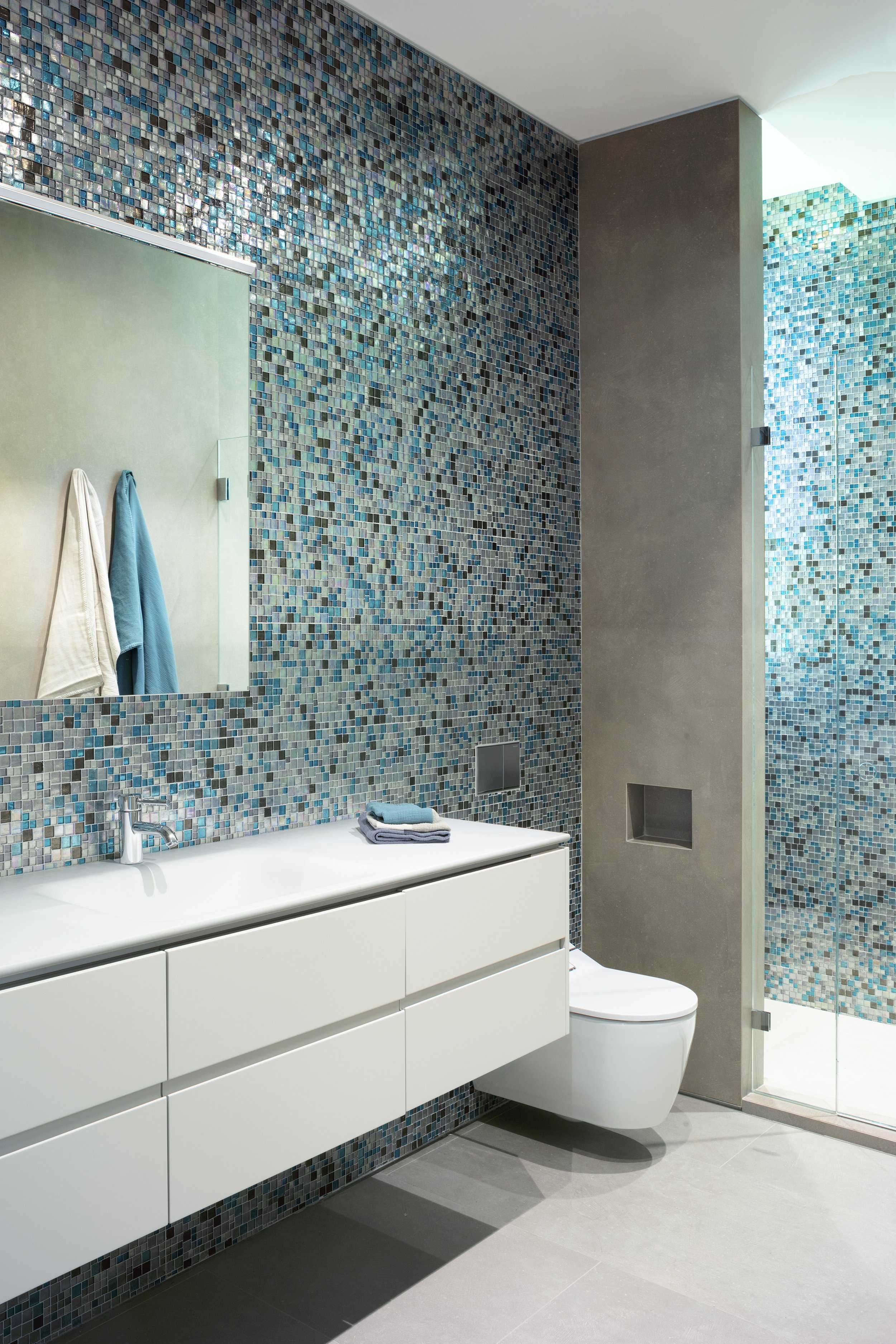 coral house, a luxury resort style santa monica home with teak accents, glass walls & pool — whipple russell architects