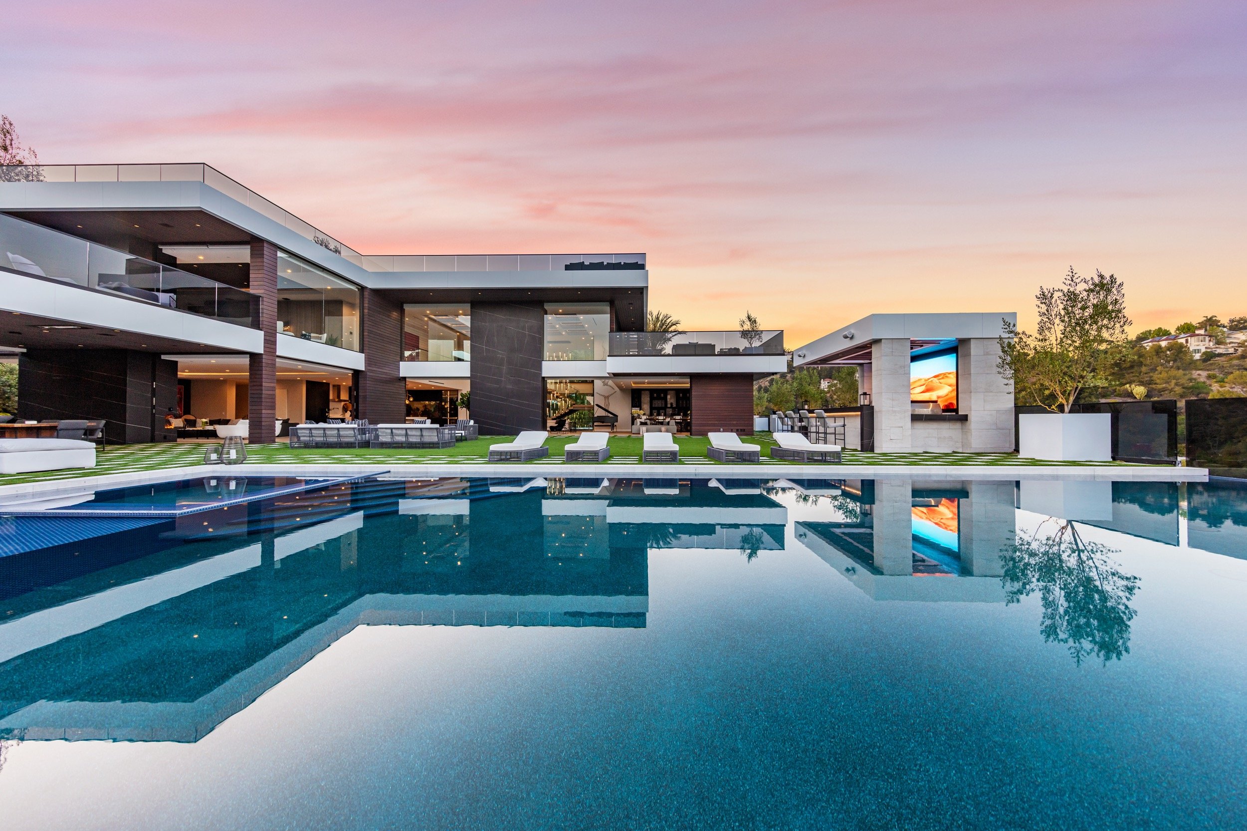 Designing Custom Modern Luxury Homes for Resort Style Living — whipple russell architects