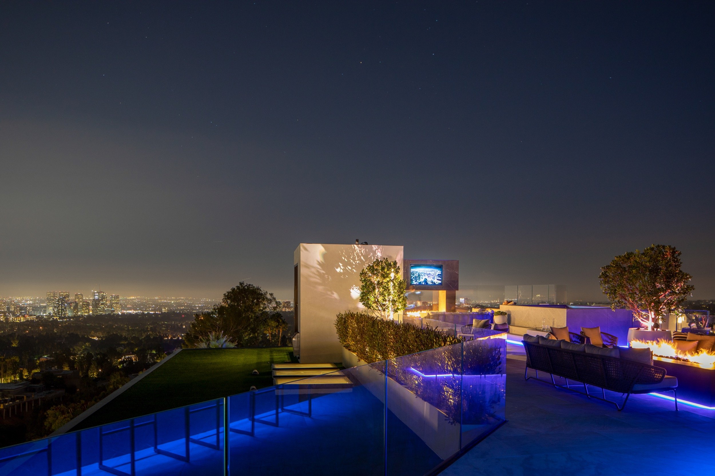 Designing Custom Modern Luxury Homes for Resort Style Living — whipple russell architects