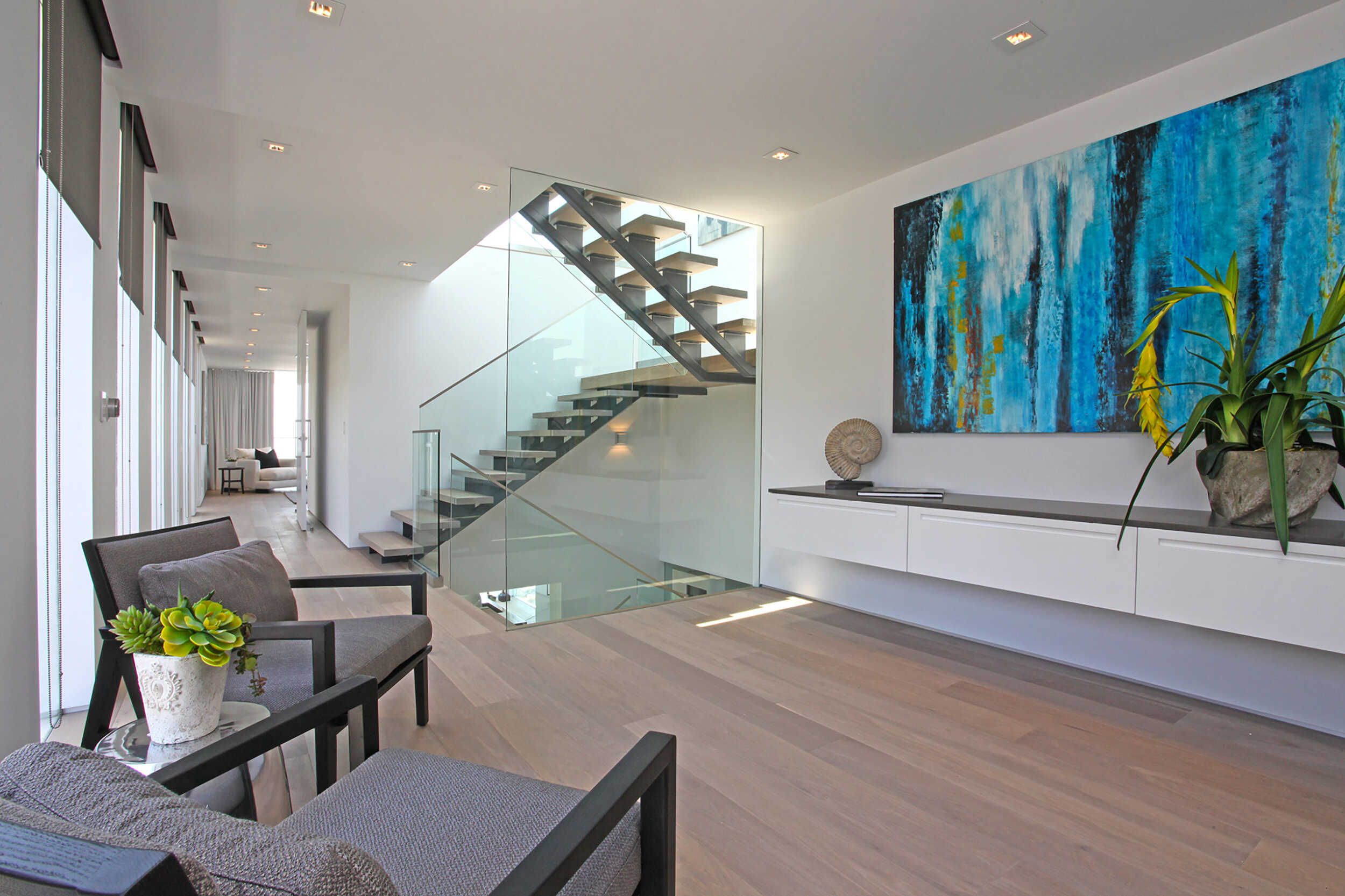 grand view drive, a modern indoor outdoor hollywood hills home with roof deck & expansive views — whipple russell architects