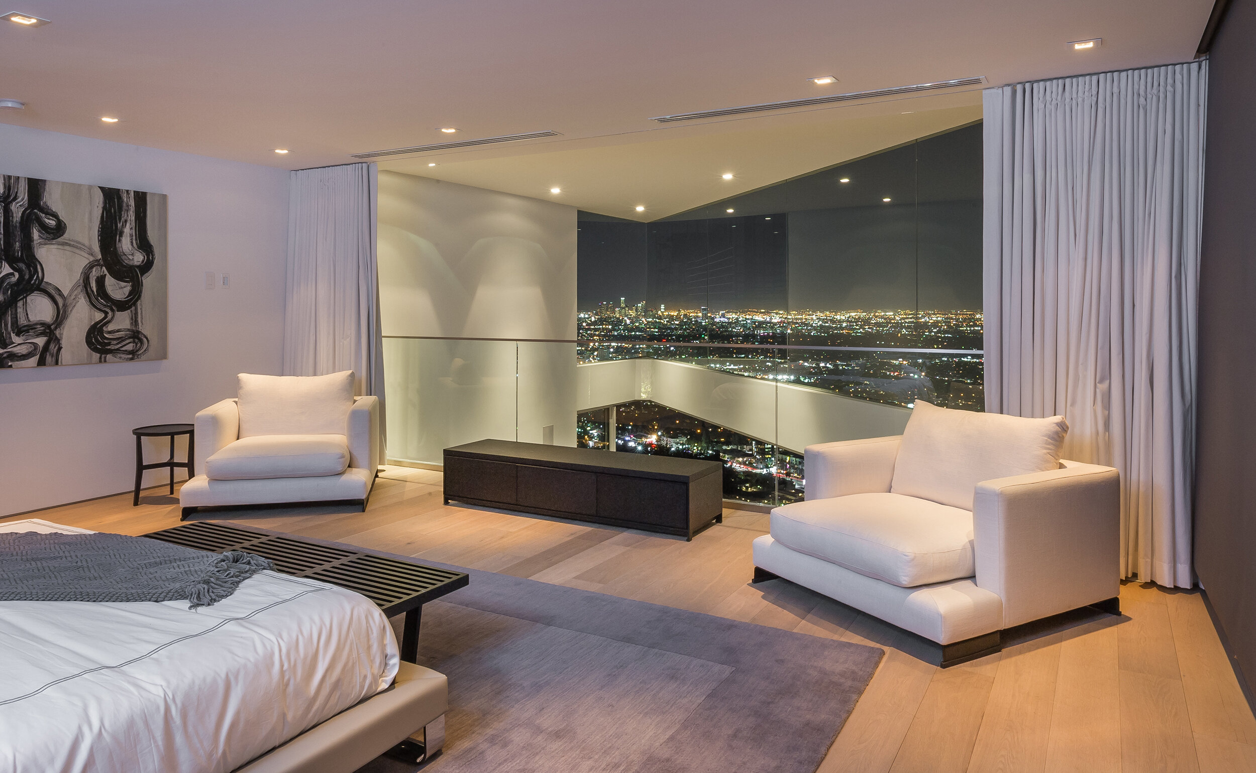 grand view drive, a modern indoor outdoor hollywood hills home with roof deck & expansive views — whipple russell architects