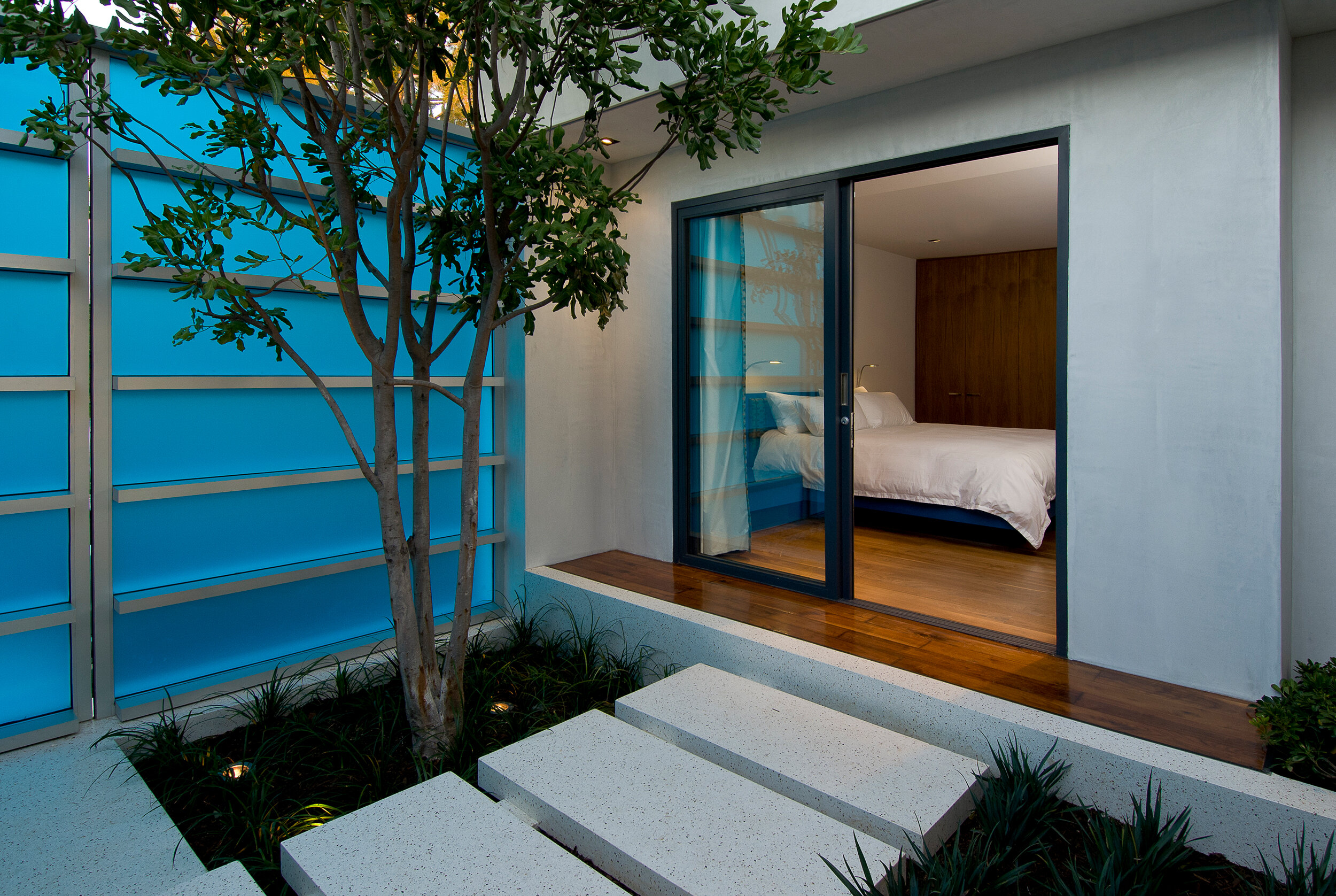hopen place, a modern hollywood hills home with floating glass wall primary suite, pool & views — whipple russell architects