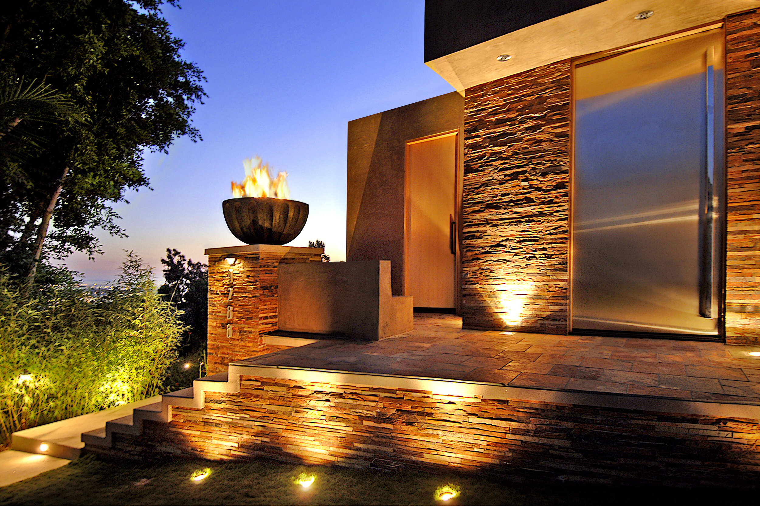 9288 sierra mar, a boldly textured modern hillside home in the hollywood hills — whipple russell architects