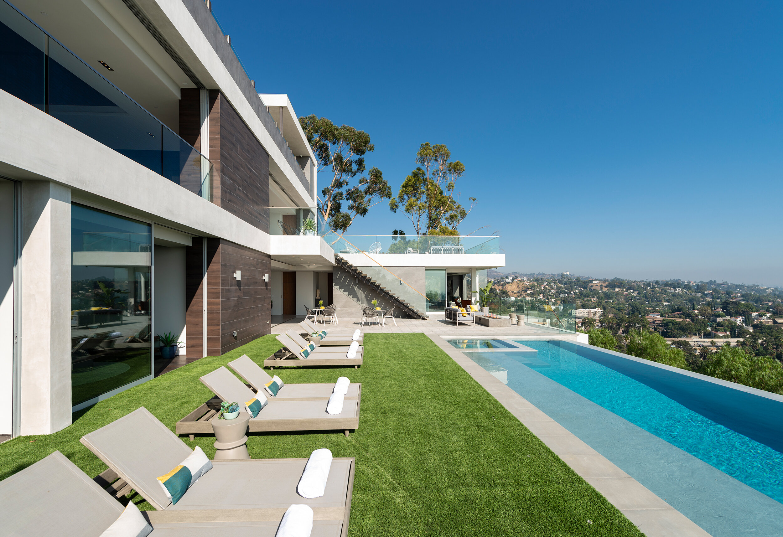 los tilos, a modern terraced hollywood hills home with luxury jetliner views — whipple russell architects