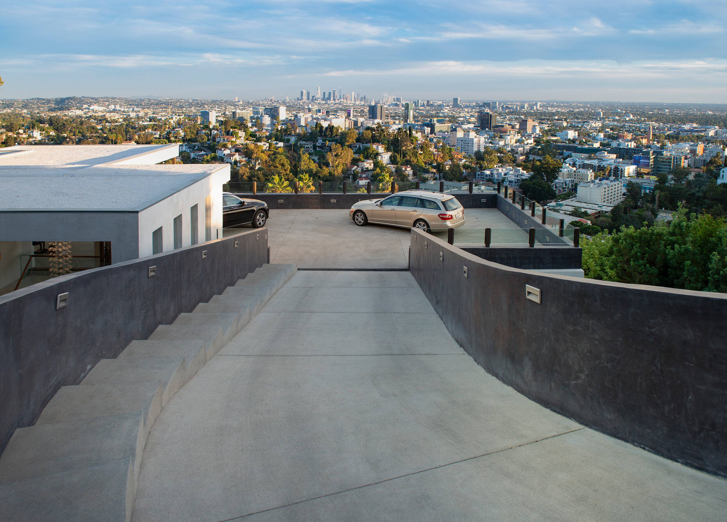 los tilos, a modern terraced hollywood hills home with luxury jetliner views — whipple russell architects