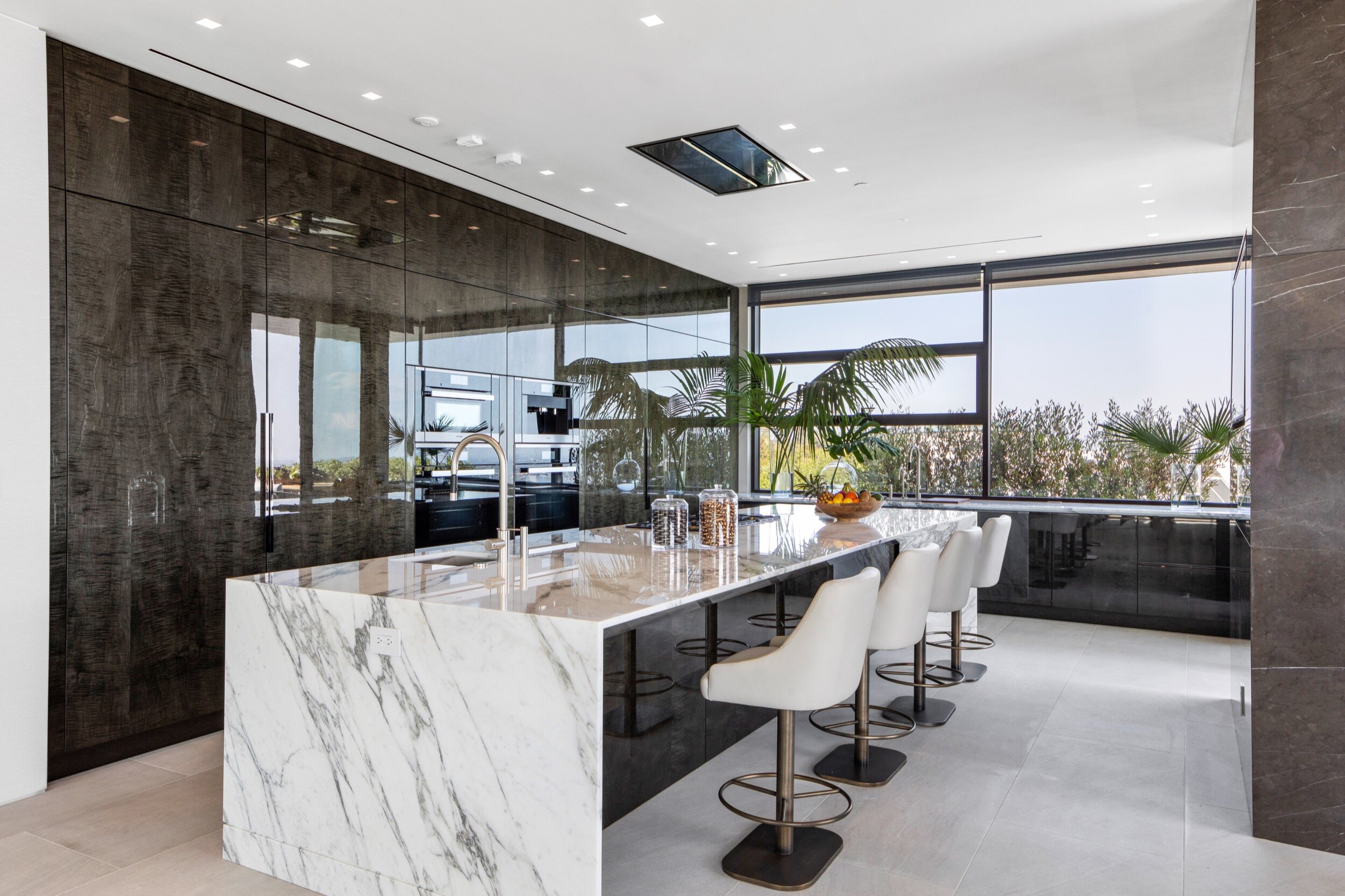 summitridge drive, a luxury hilltop estate in beverly hills with rooftop spa & guest house — whipple russell architects
