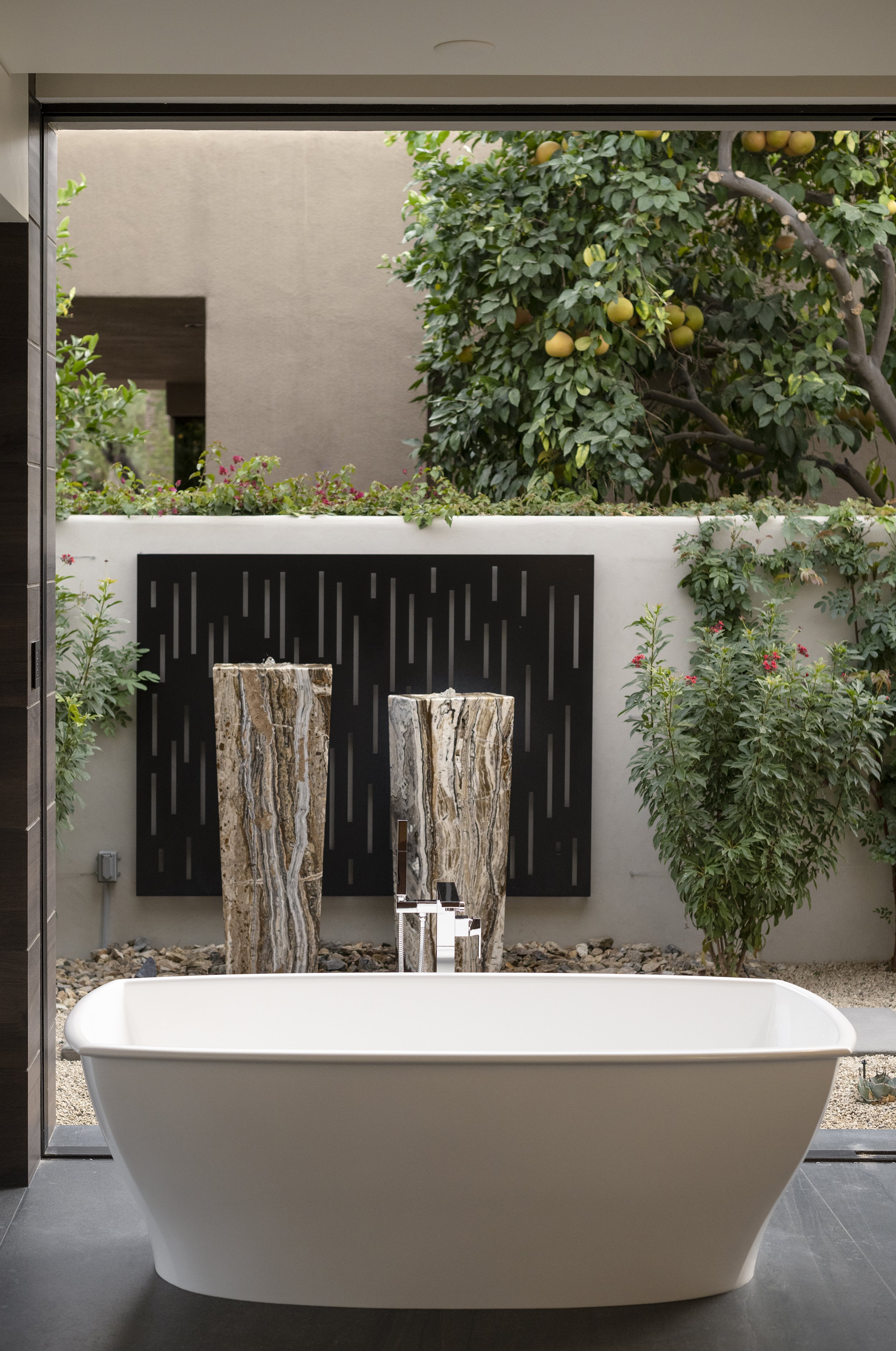modern Palm Desert bighorn home — whipple russell architects