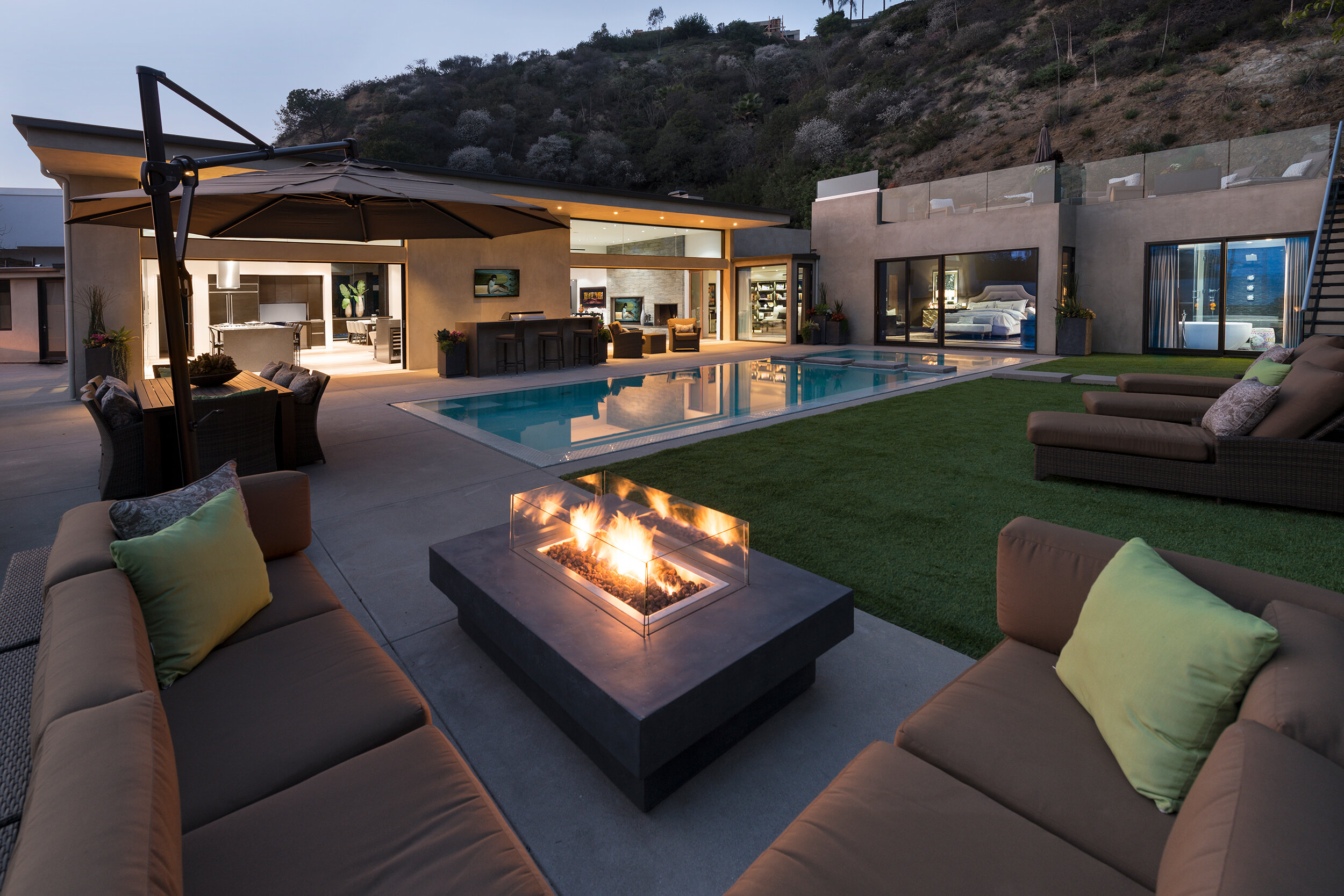 wallace ridge, a modern beverly hills home with rooftop lounge, central pool & music studio — whipple russell architects